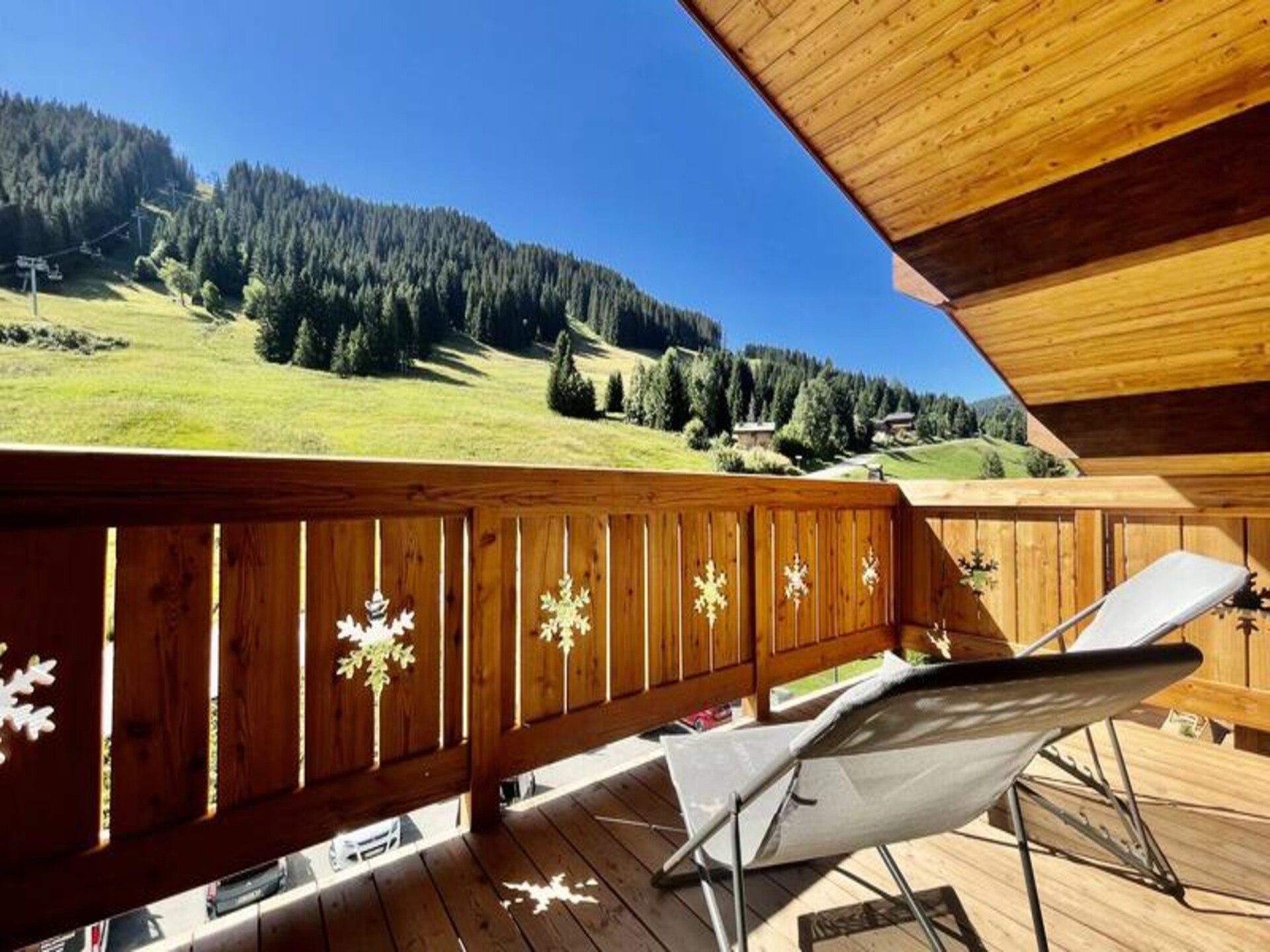 Duplex appartement op 1350m met uitzicht op de Mont Blanc, direct aan de piste - foto 3