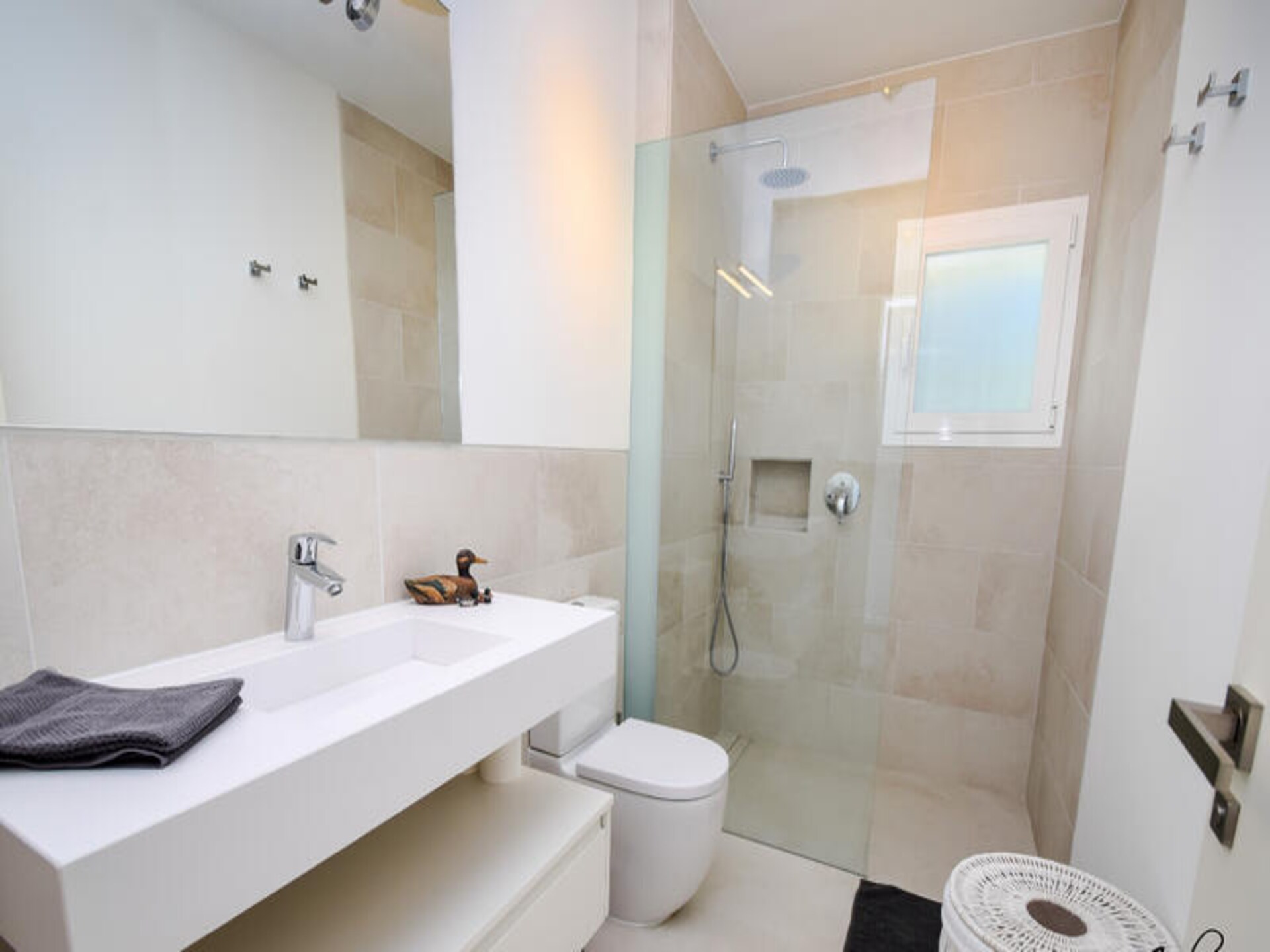 Zonovergoten appartement met privézwembad en tuin nabij Marbella - foto 13