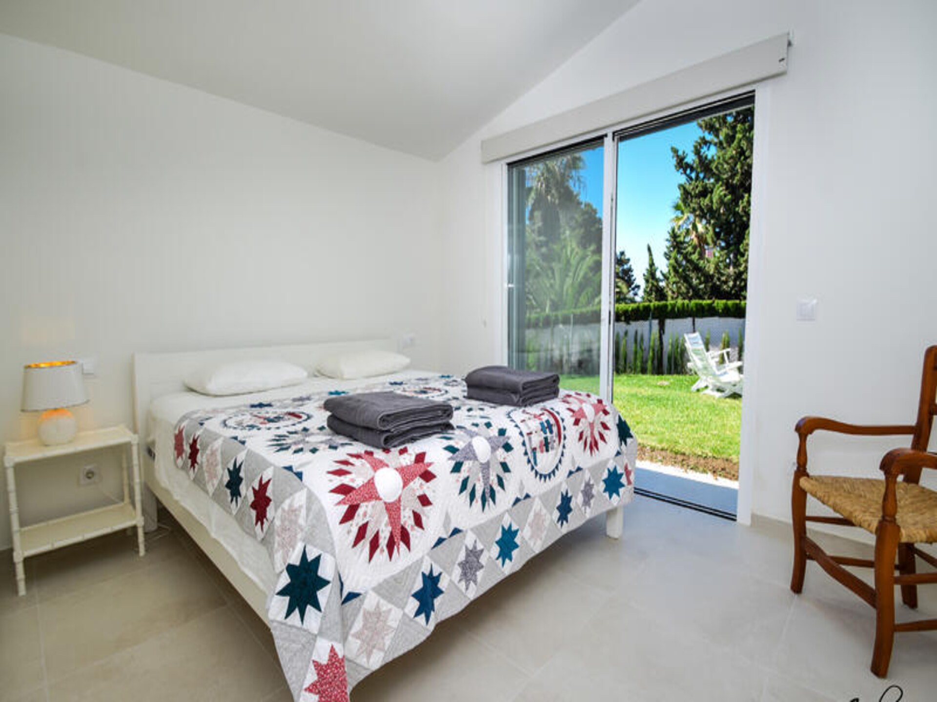 Zonovergoten appartement met privézwembad en tuin nabij Marbella - foto 16