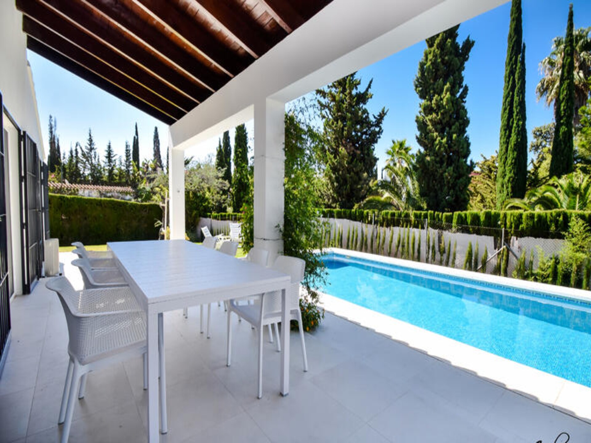 Zonovergoten appartement met privézwembad en tuin nabij Marbella - foto 18