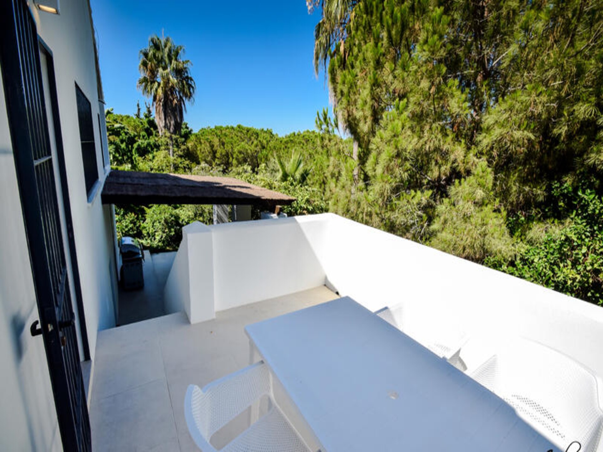 Zonovergoten appartement met privézwembad en tuin nabij Marbella - foto 20