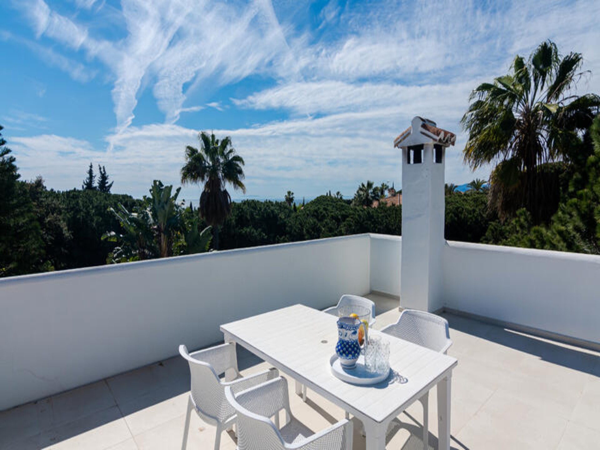 Zonovergoten appartement met privézwembad en tuin nabij Marbella - foto 21