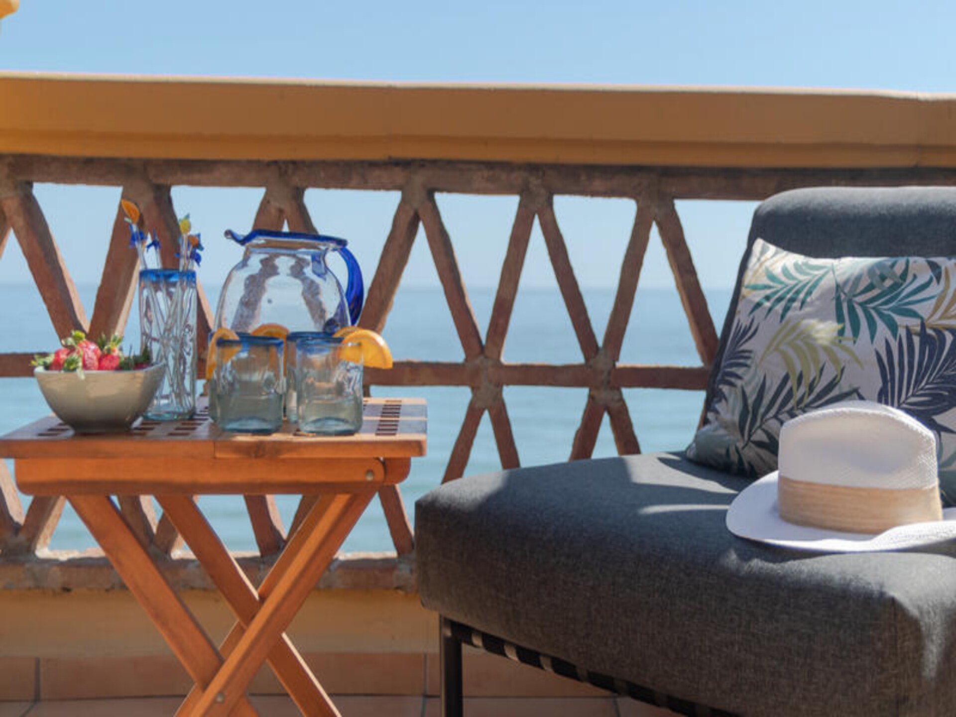 Luxe appartement aan zee met panoramisch uitzicht in Rio Real, Marbella - foto 2