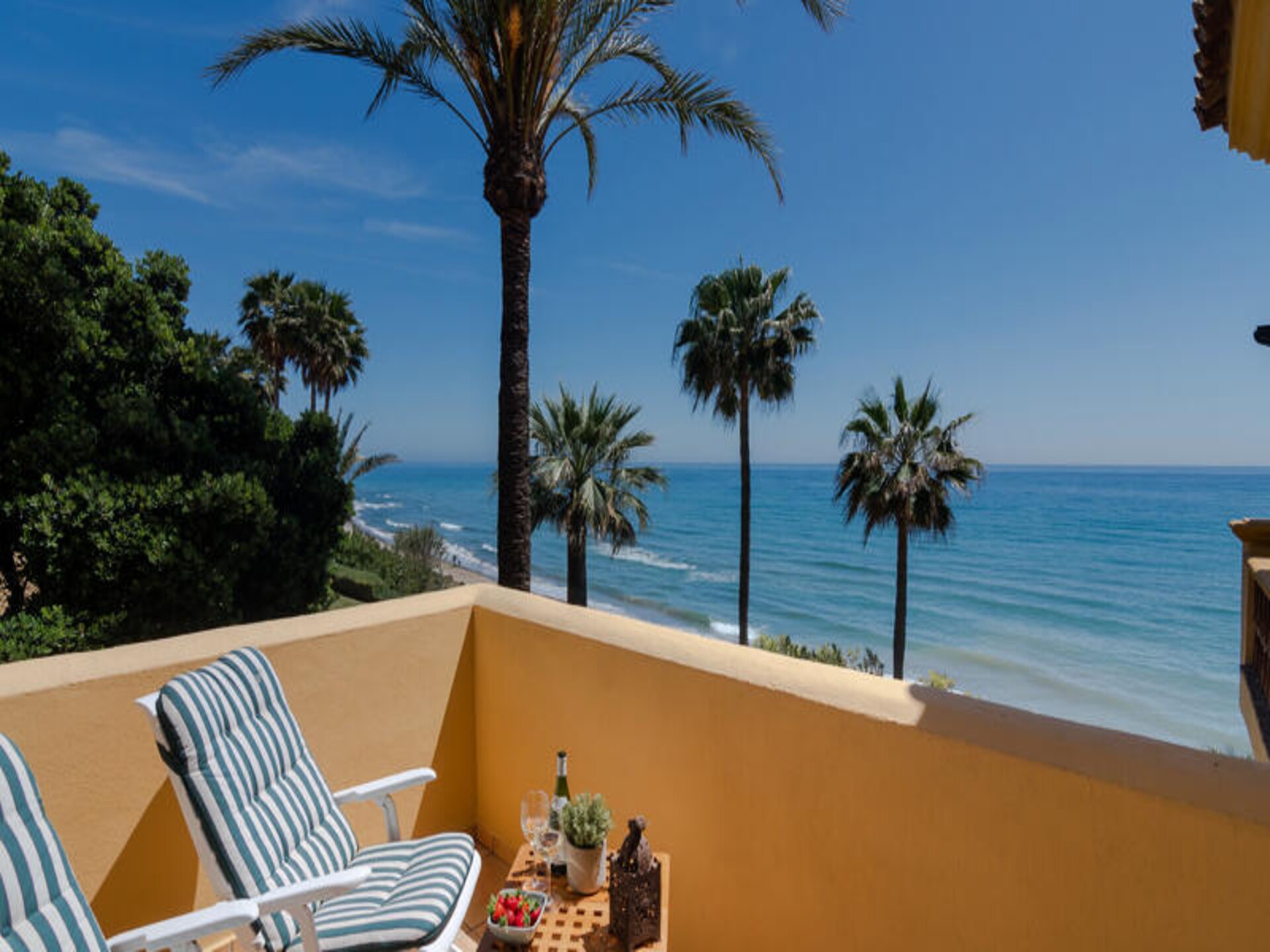 Luxe appartement aan zee met panoramisch uitzicht in Rio Real, Marbella - foto 4