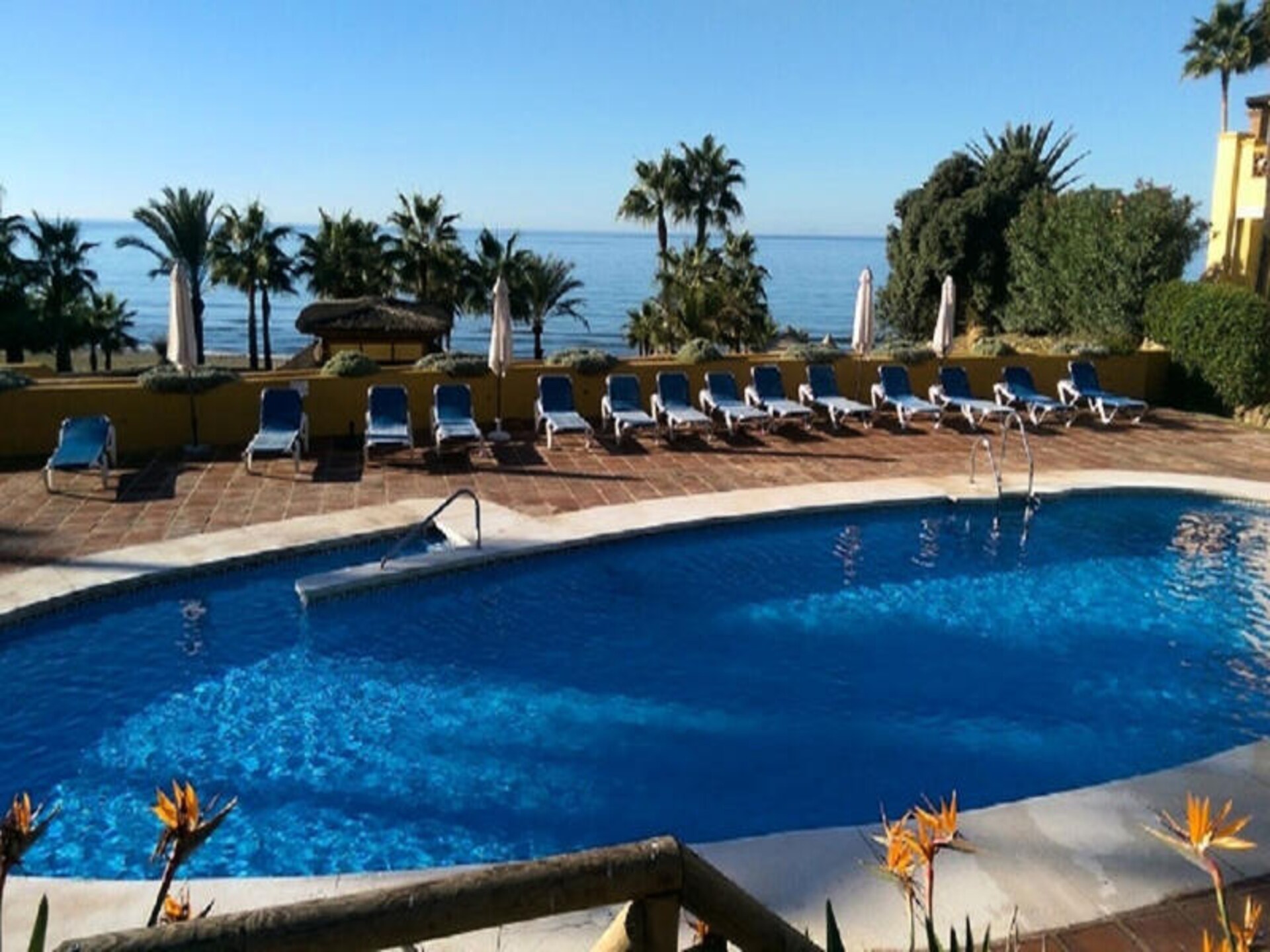 Luxe appartement aan zee met panoramisch uitzicht in Rio Real, Marbella - foto 26