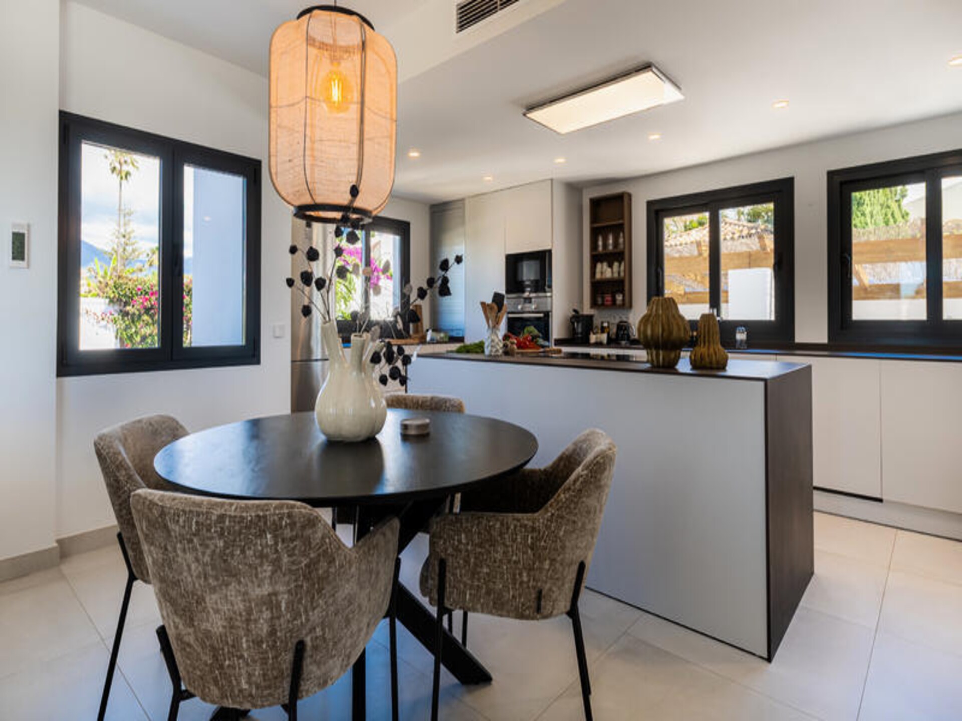 Luxe villa met zeezicht en zwembad in El Rosario, Marbella - foto 10