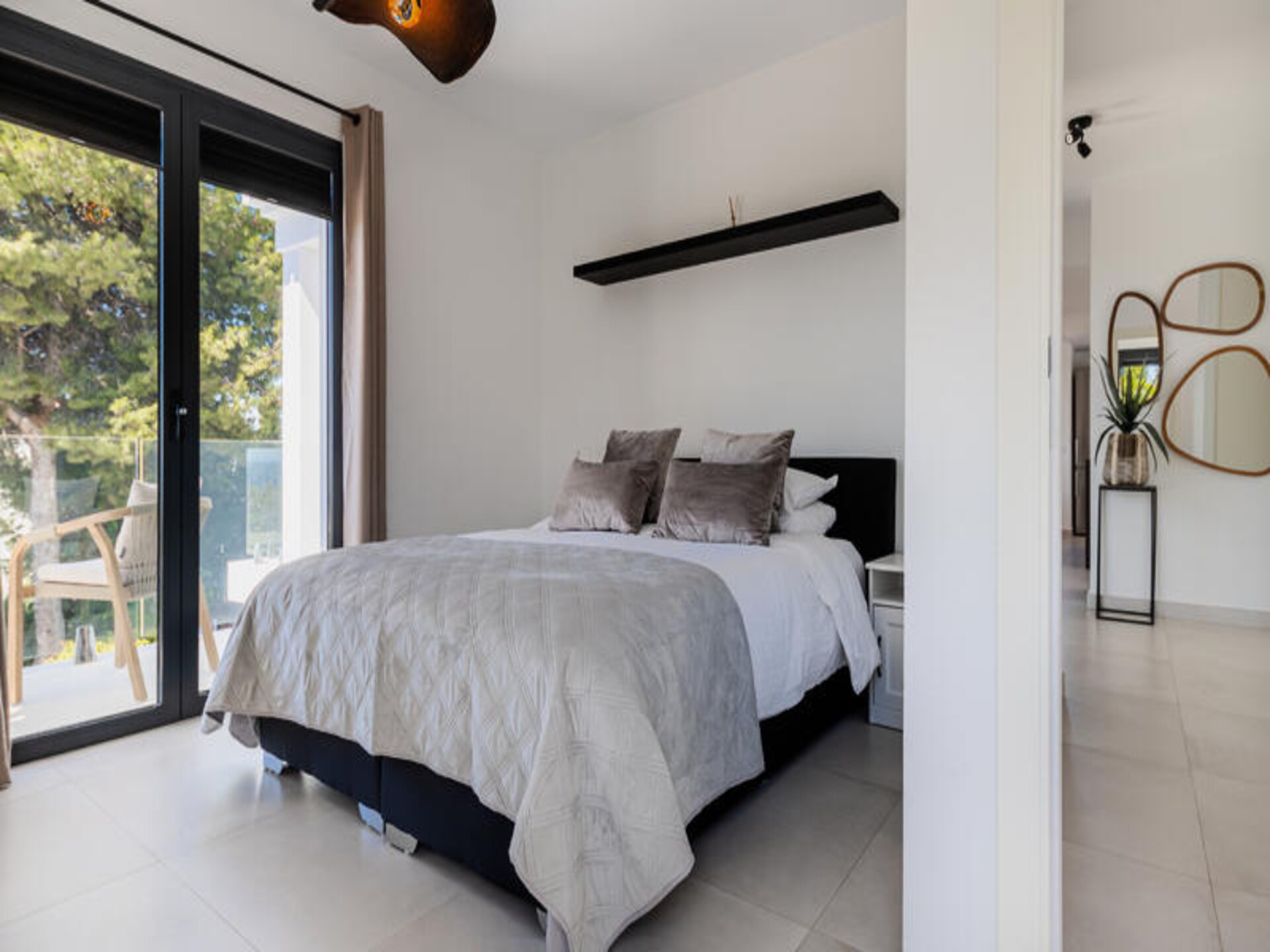 Luxe villa met zeezicht en zwembad in El Rosario, Marbella - foto 19