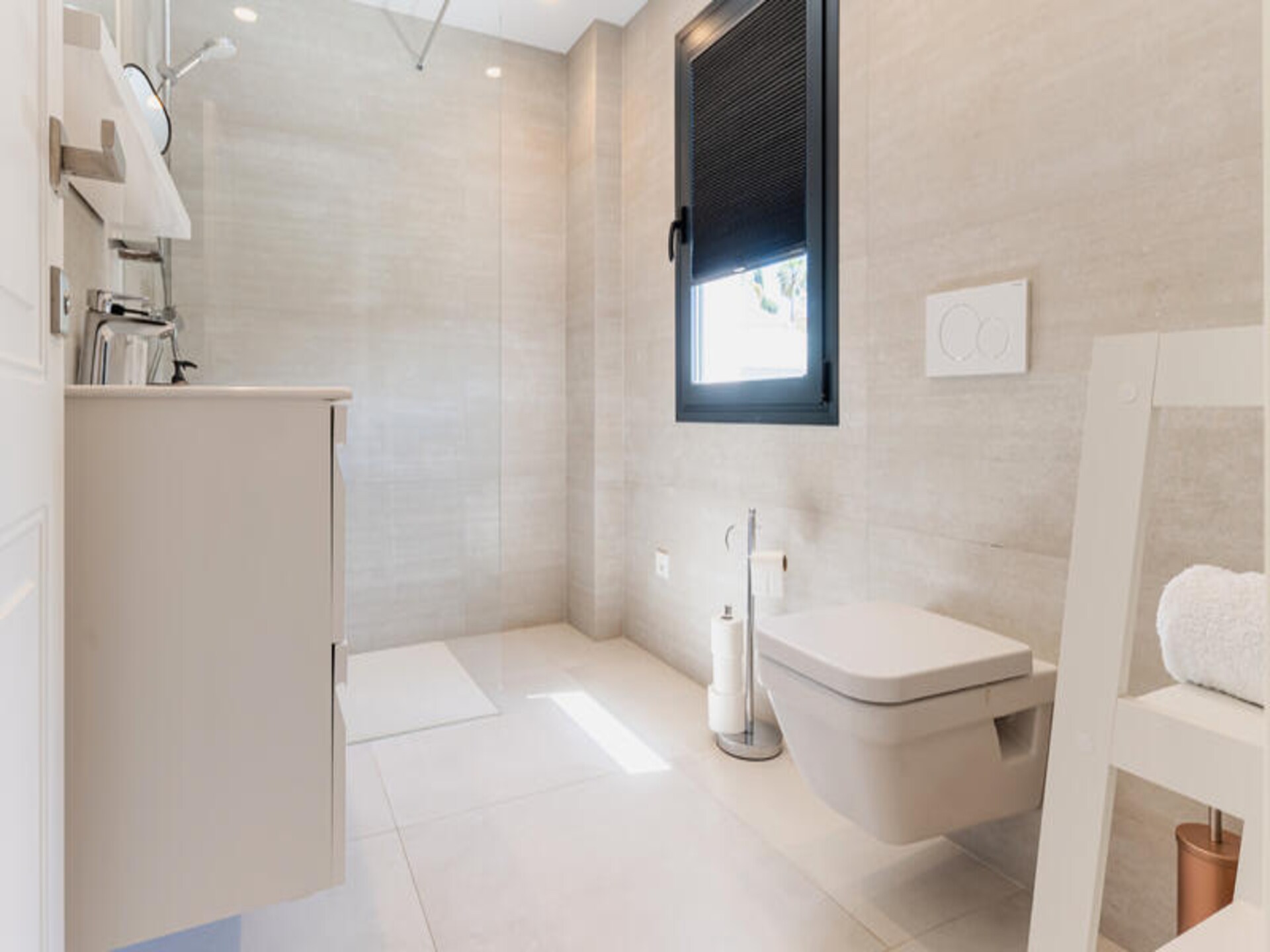 Luxe villa met zeezicht en zwembad in El Rosario, Marbella - foto 23