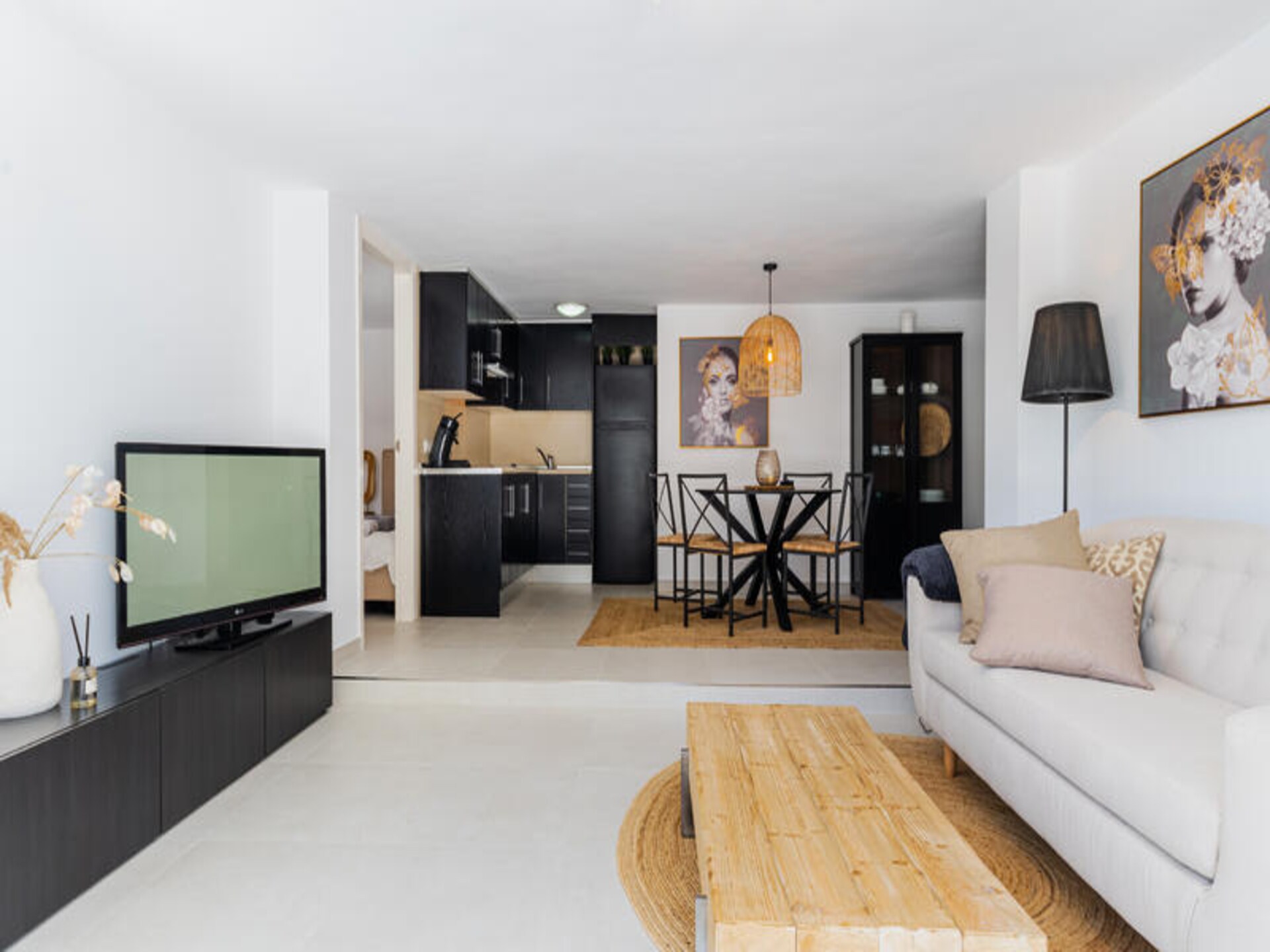 Luxe villa met zeezicht en zwembad in El Rosario, Marbella - foto 32