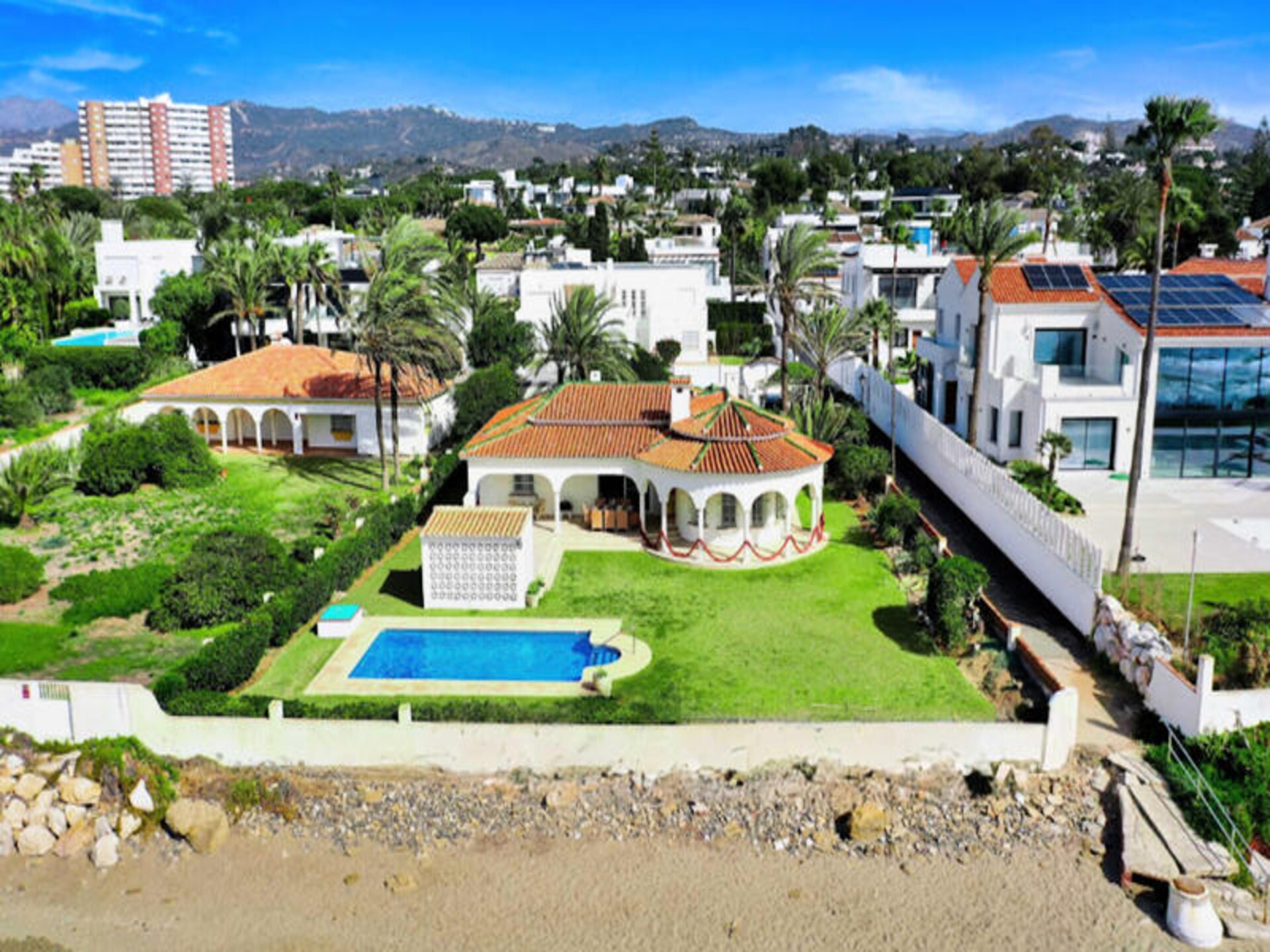 Strandappartement met panoramisch zeezicht tot aan Gibraltar - foto 1