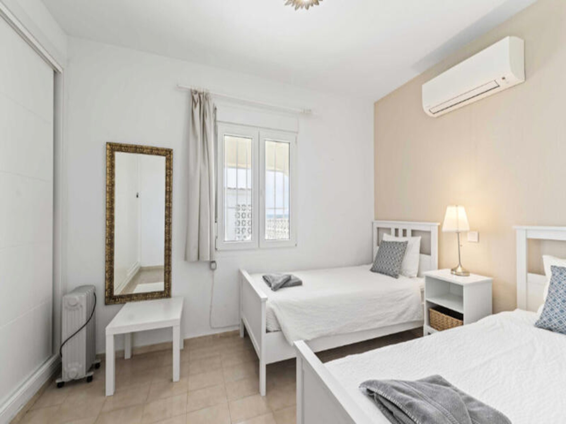 Strandappartement met panoramisch zeezicht tot aan Gibraltar - foto 14