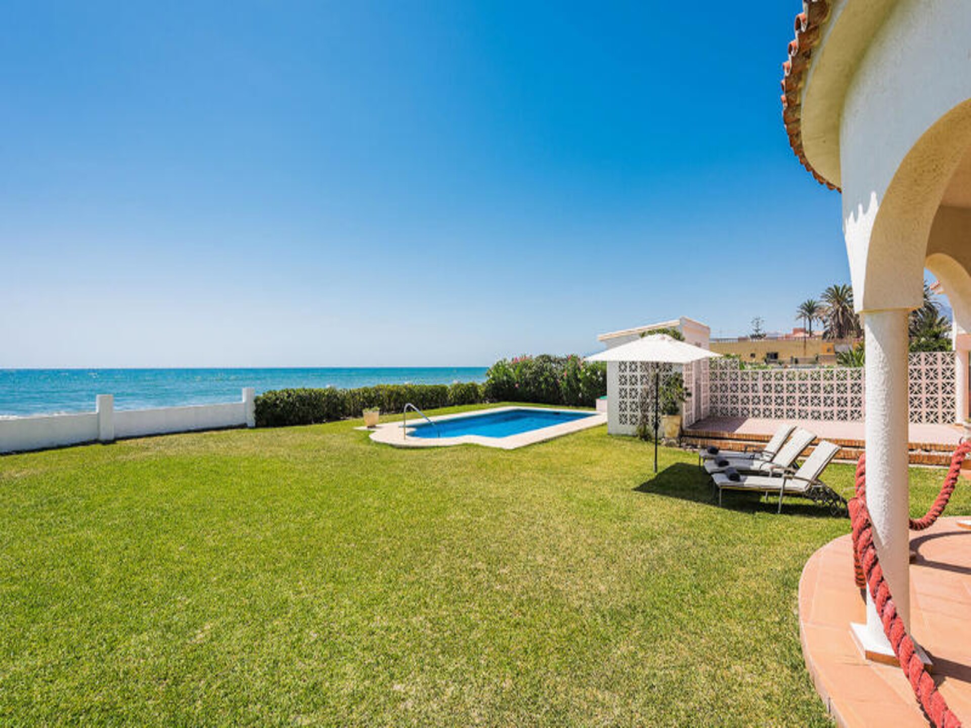 Strandappartement met panoramisch zeezicht tot aan Gibraltar - foto 19