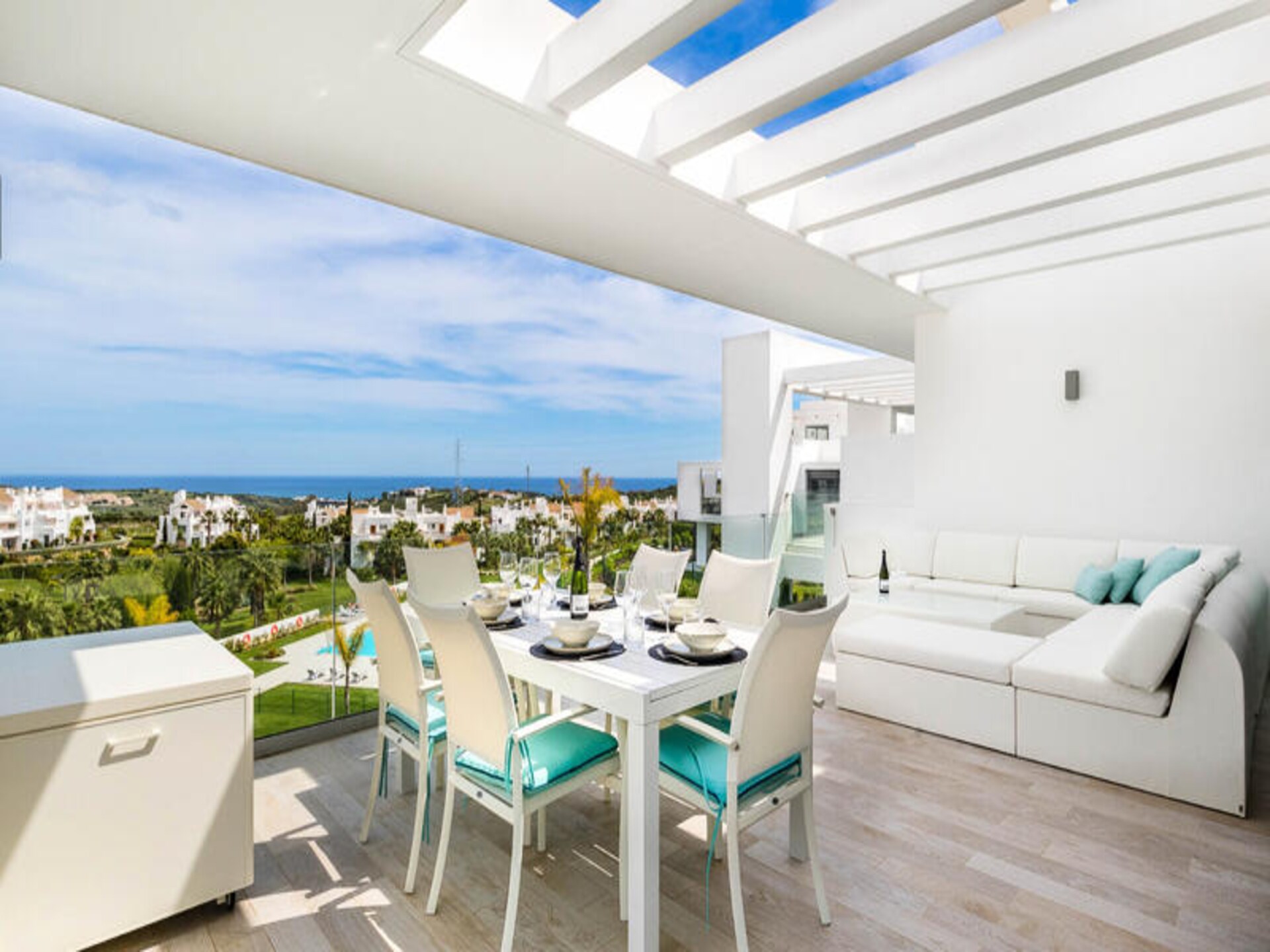 Luxe appartement aan kristalheldere lagune bij Estepona - foto 5