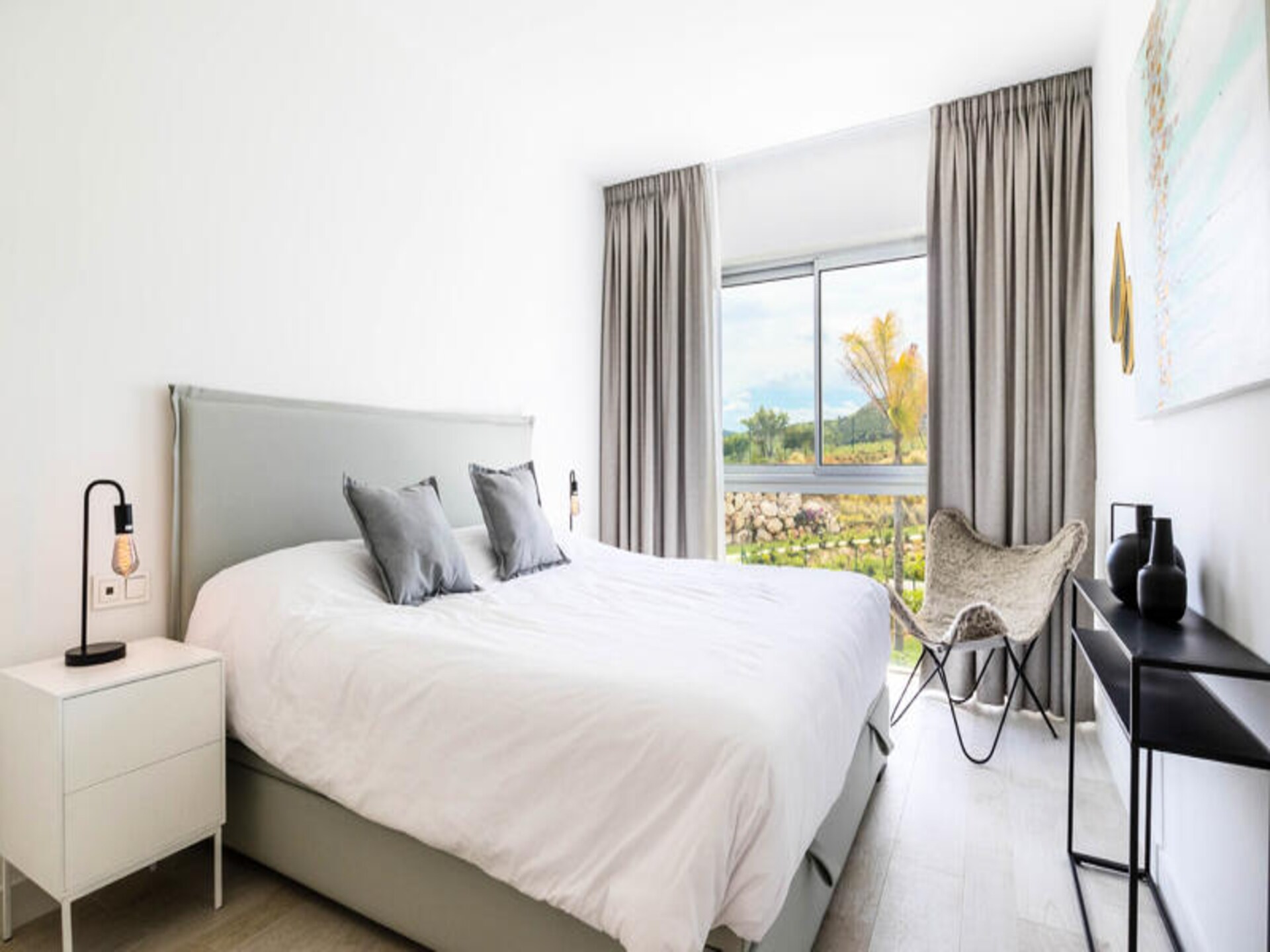 Luxe appartement aan kristalheldere lagune bij Estepona - foto 16