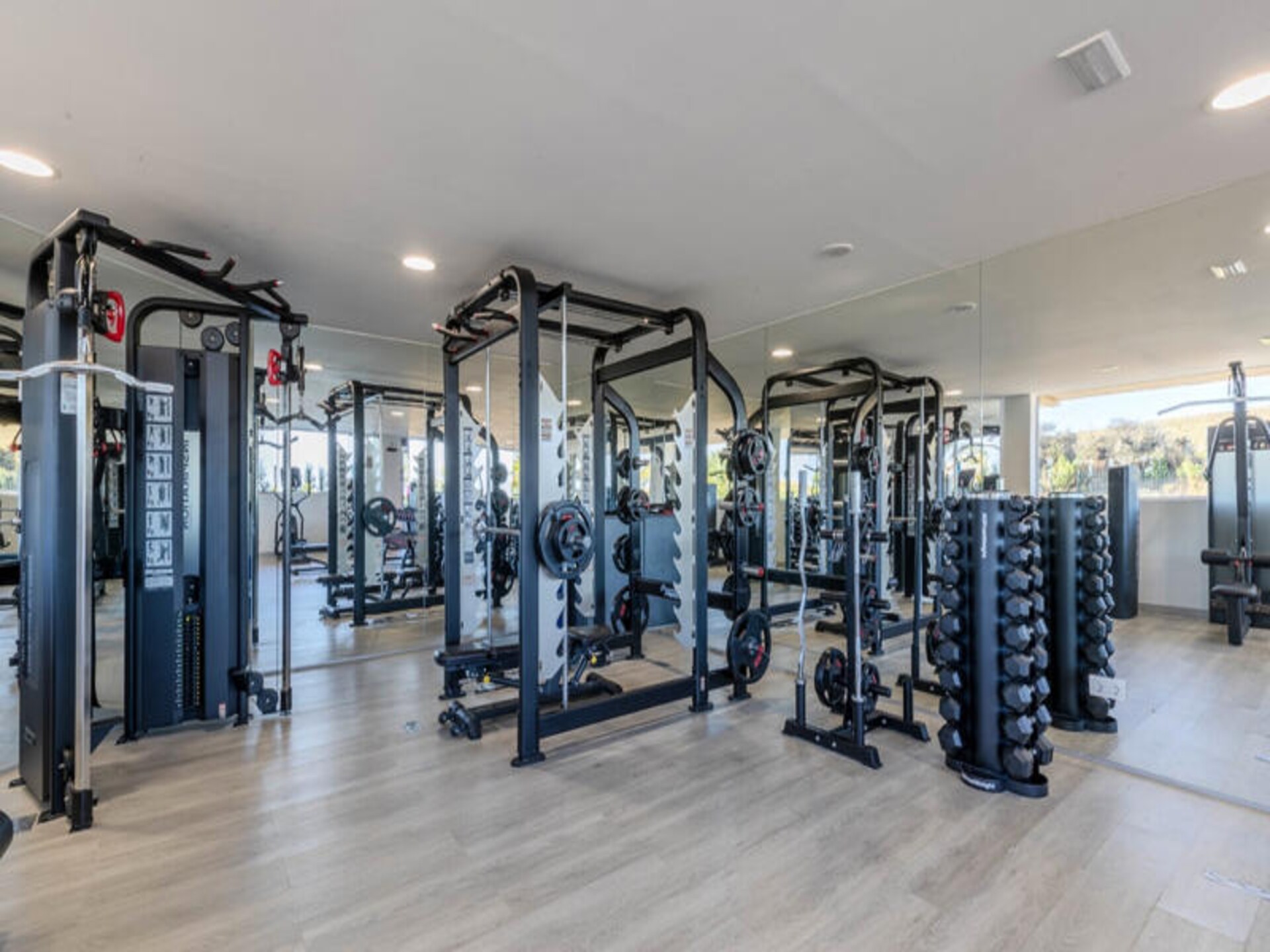 Luxe appartement aan kristalheldere lagune bij Estepona - foto 21
