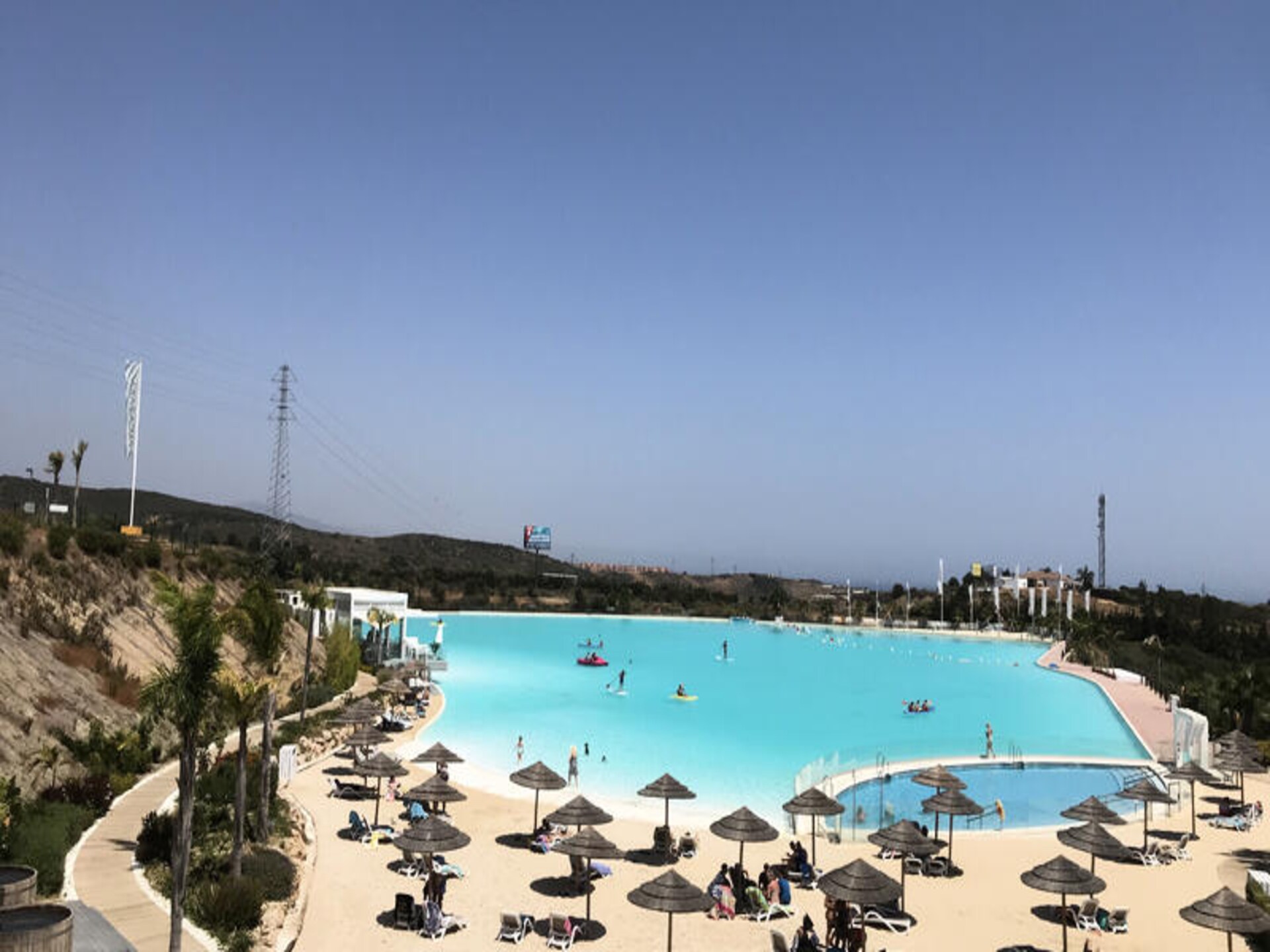 Luxe appartement aan kristalheldere lagune bij Estepona - foto 23