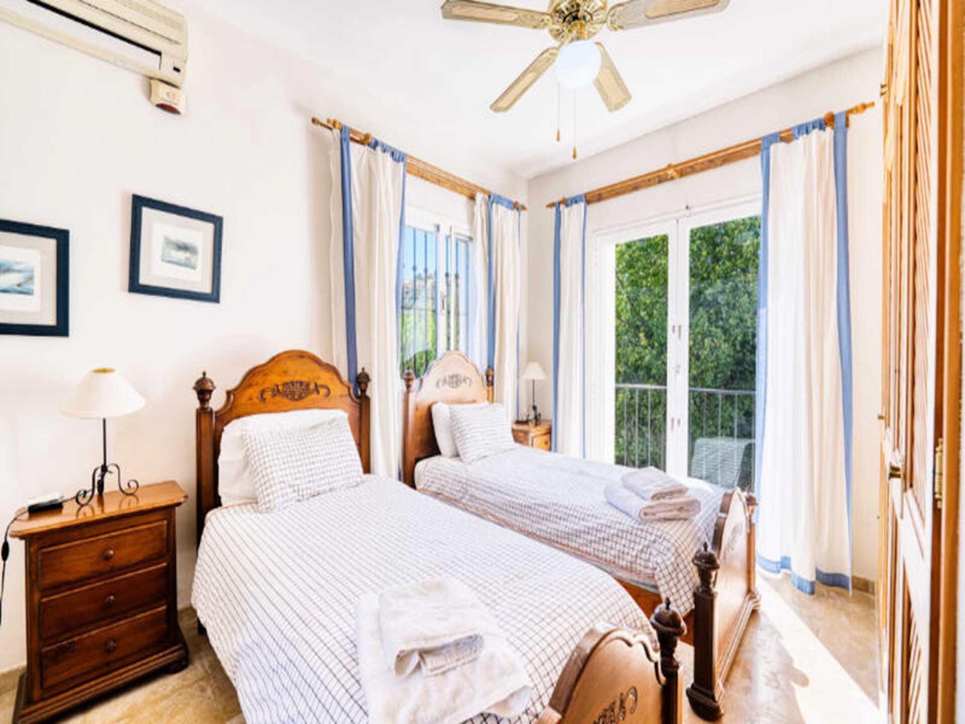 Elegante villa met dakterras en zwembad nabij Marbella - foto 15