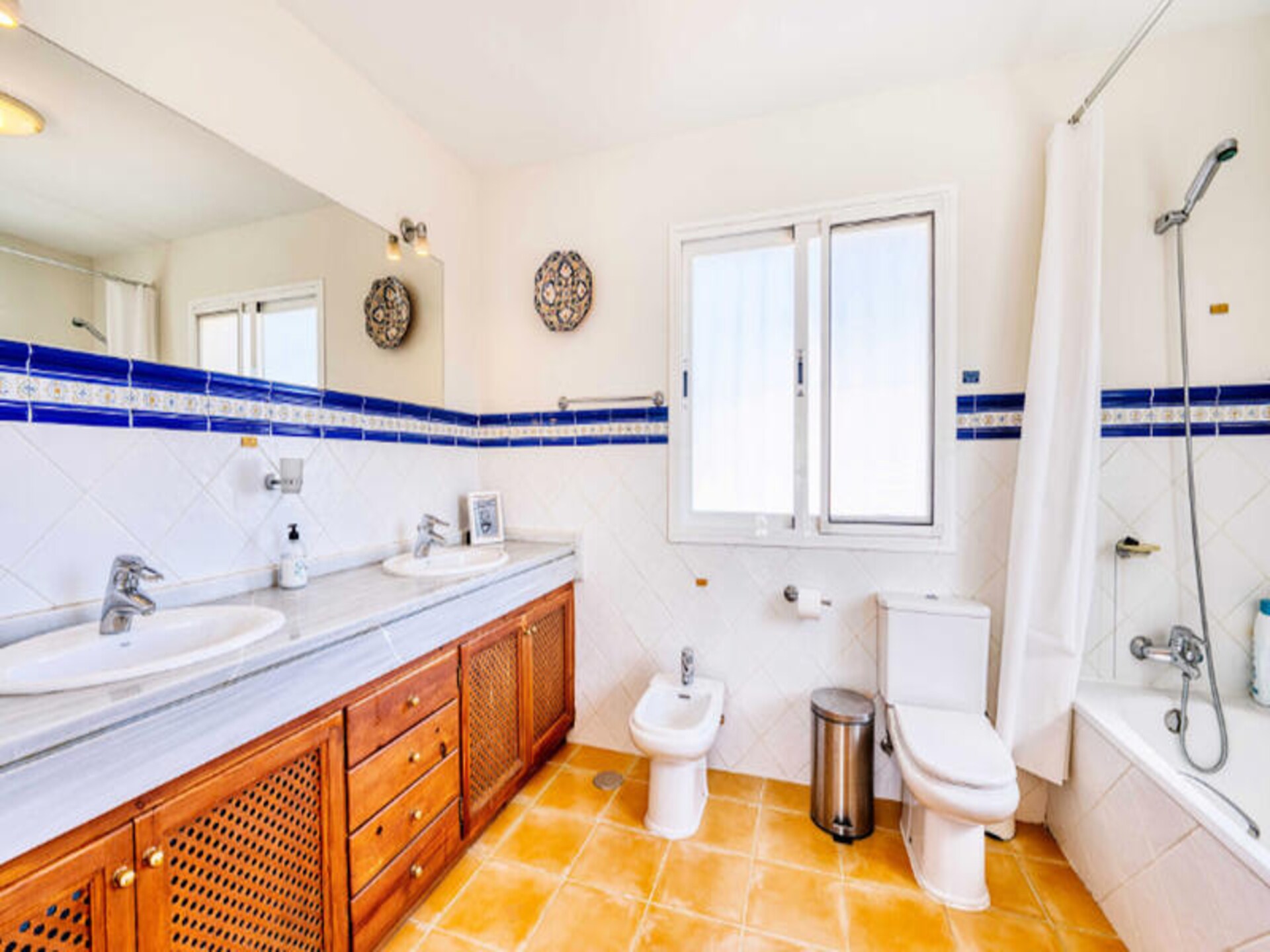 Elegante villa met dakterras en zwembad nabij Marbella - foto 19