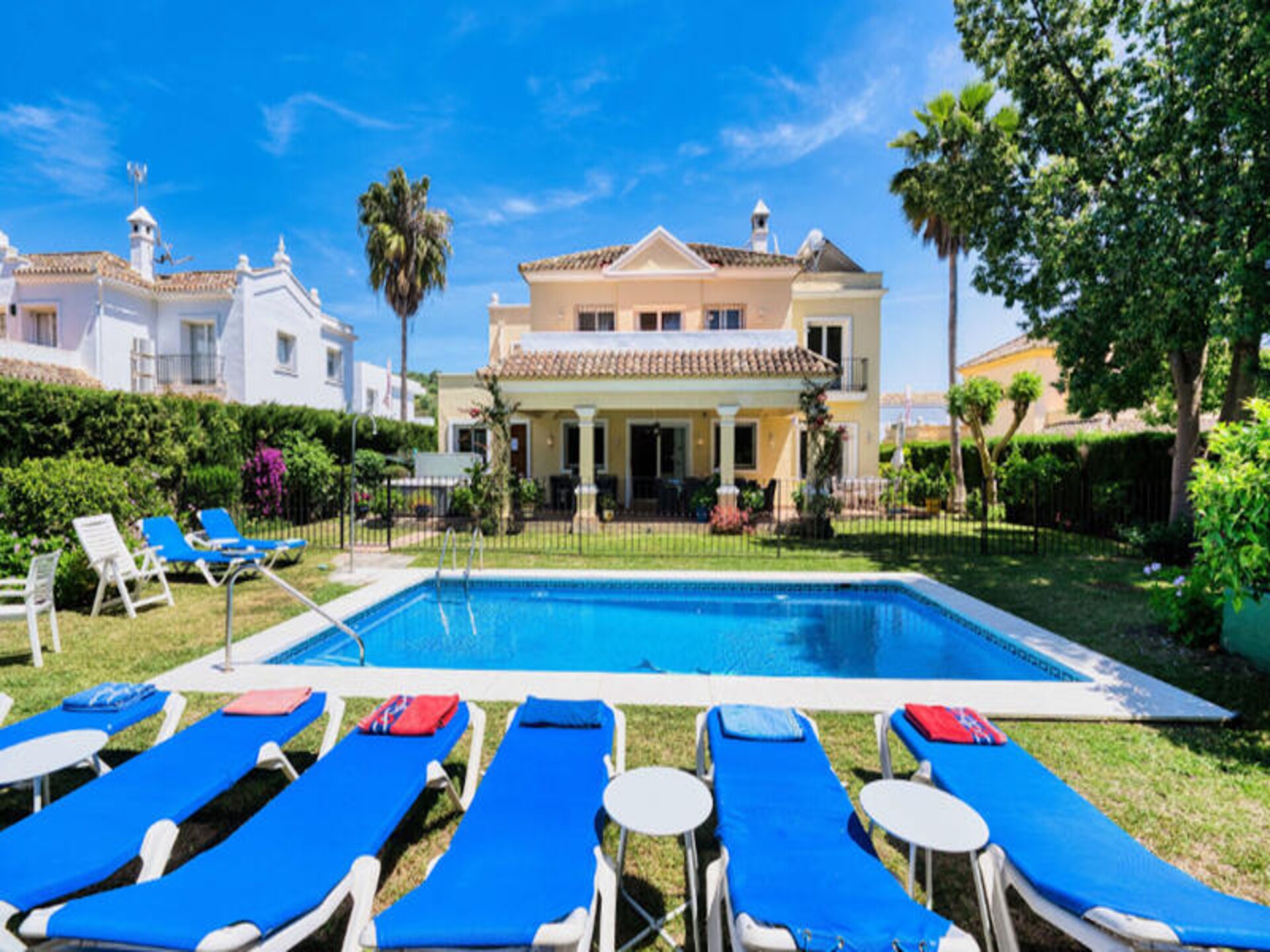 Elegante villa met dakterras en zwembad nabij Marbella - foto 23