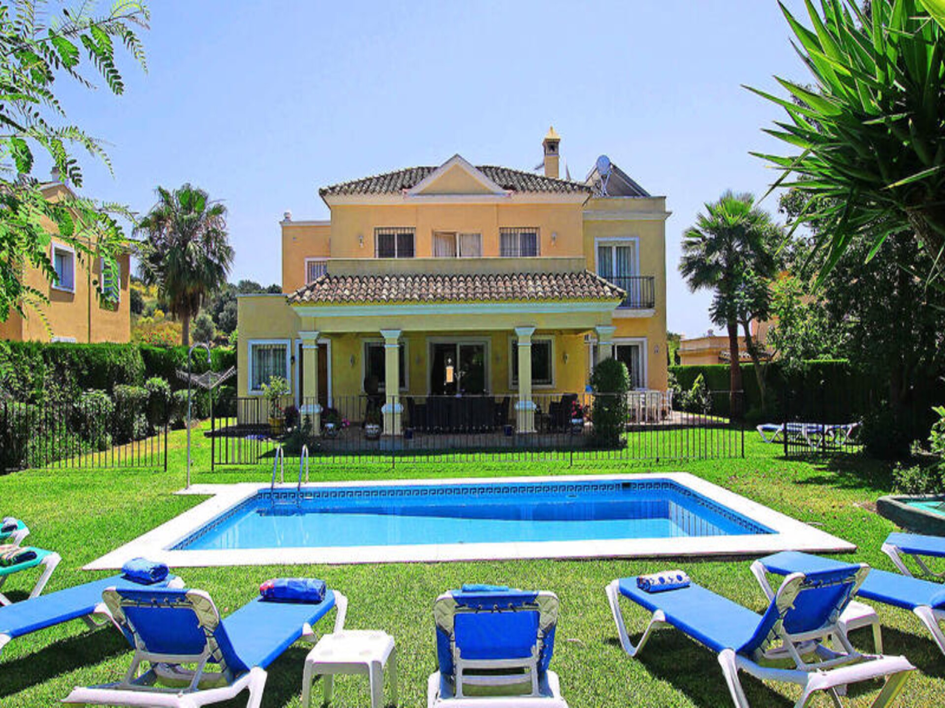 Elegante villa met dakterras en zwembad nabij Marbella - foto 26