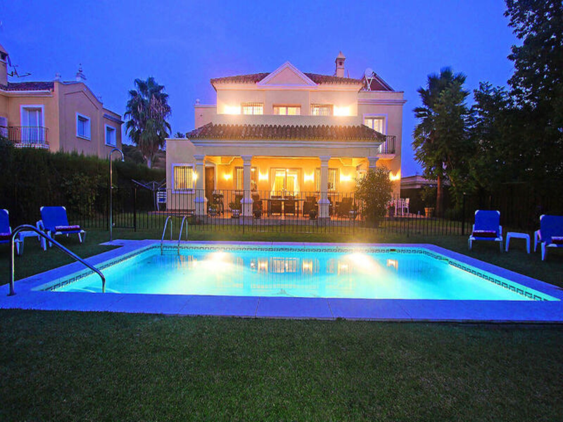 Elegante villa met dakterras en zwembad nabij Marbella - foto 30