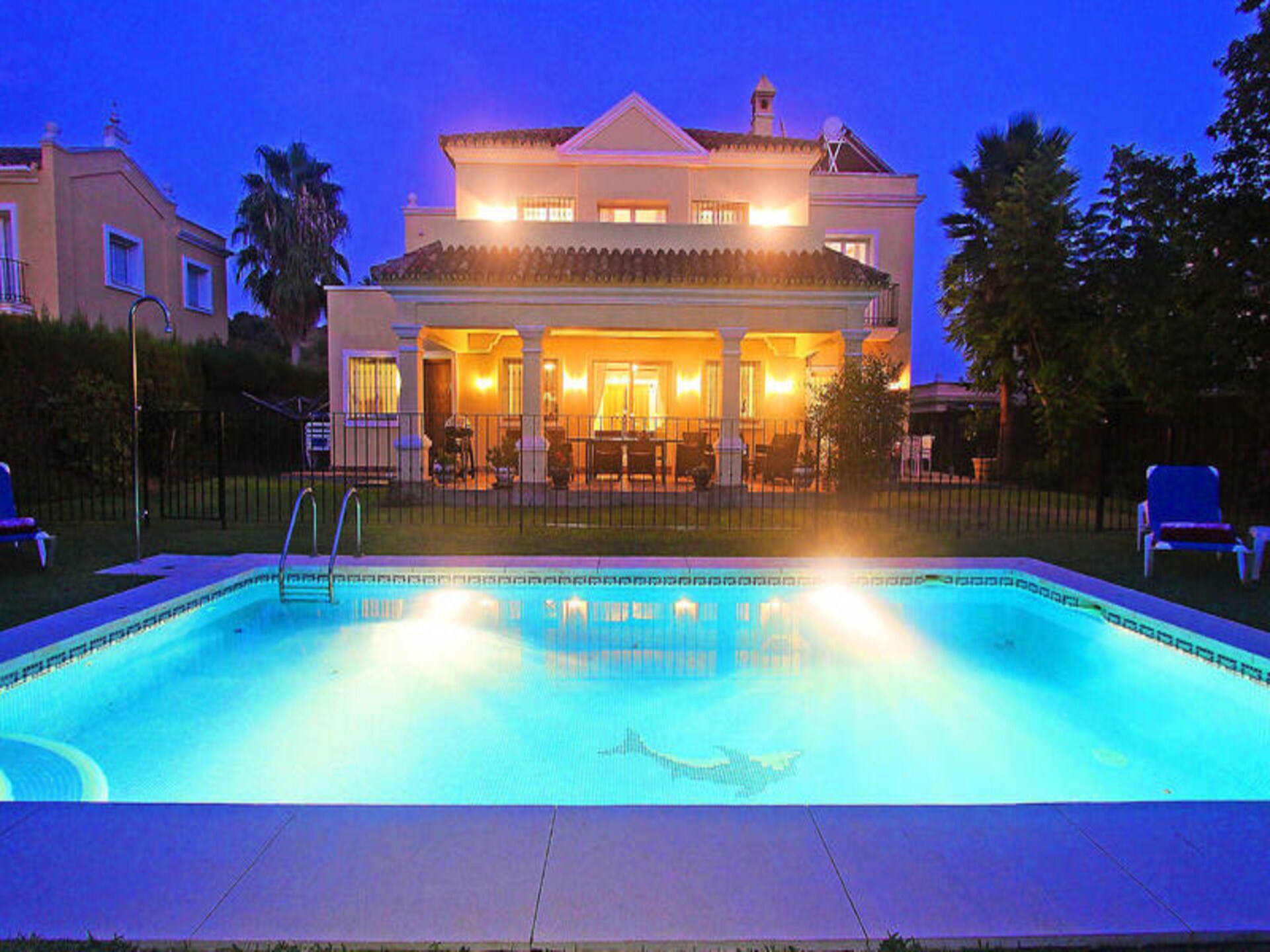 Elegante villa met dakterras en zwembad nabij Marbella - foto 31