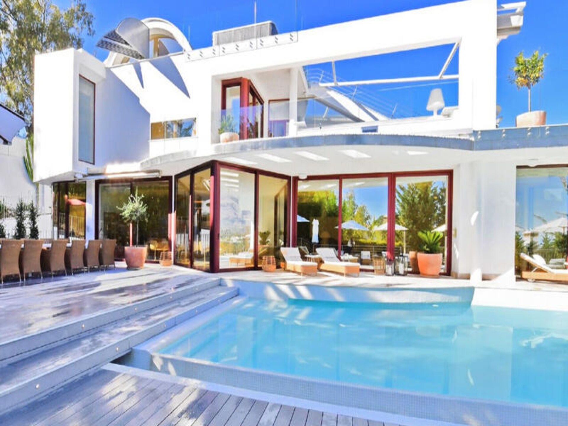 Luxe villa voor 16 personen in Nueva Andalucía met privézwembad en panoramisch uitzicht op zee - foto 5