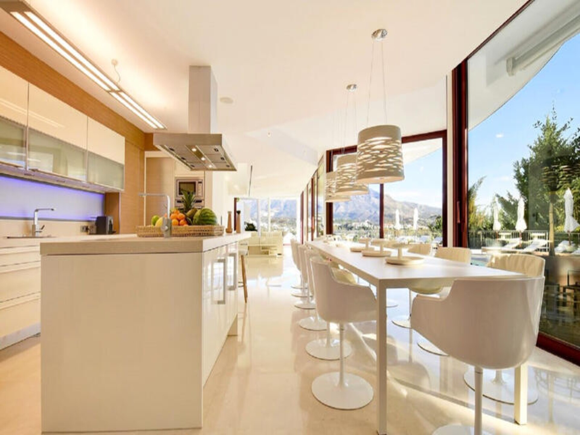 Luxe villa voor 16 personen in Nueva Andalucía met privézwembad en panoramisch uitzicht op zee - foto 17