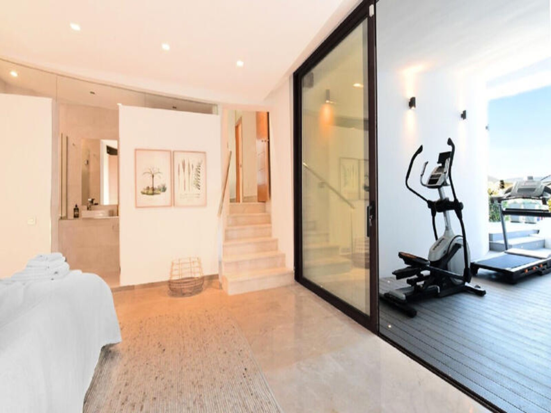 Luxe villa voor 16 personen in Nueva Andalucía met privézwembad en panoramisch uitzicht op zee - foto 49