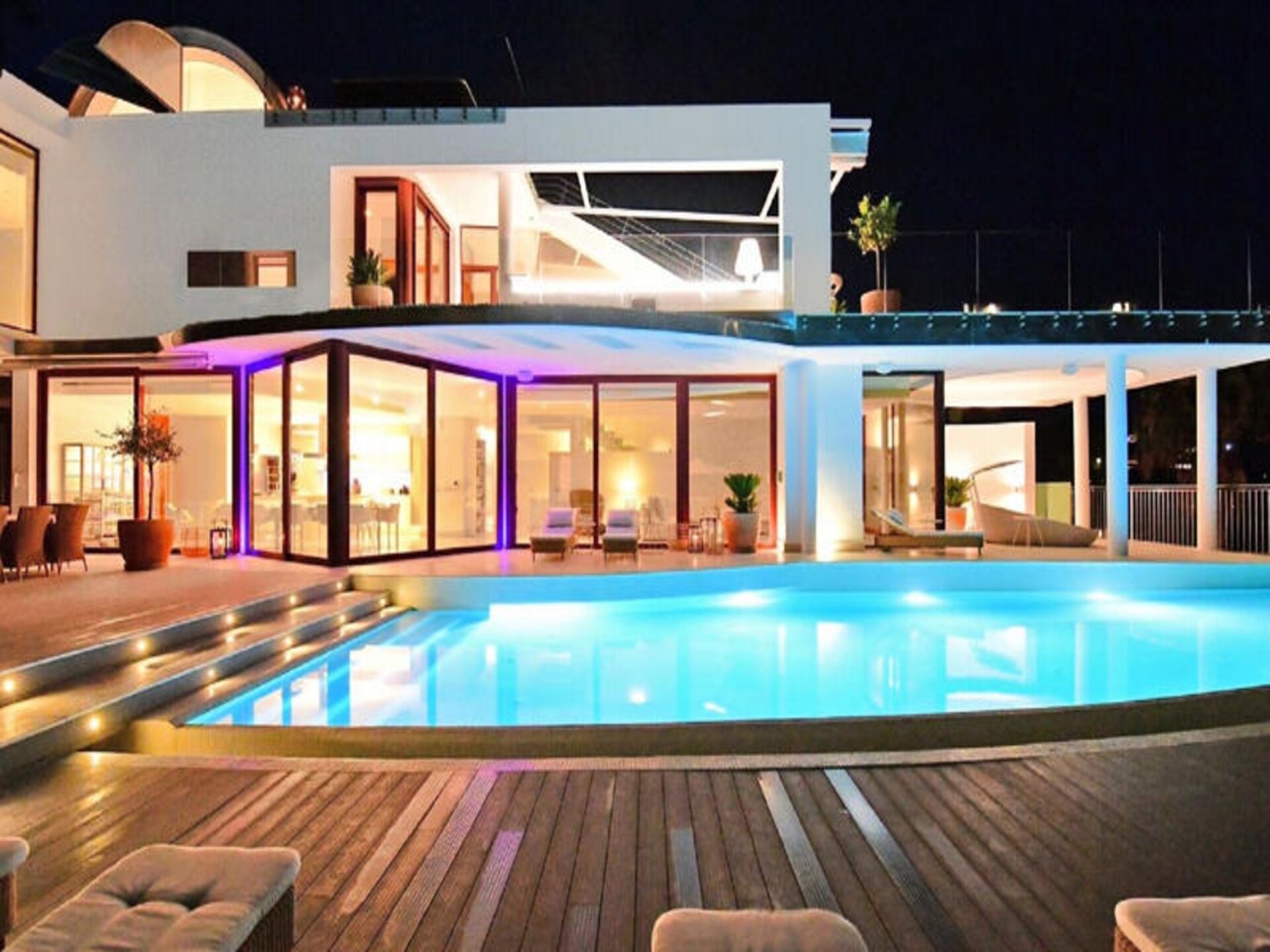 Luxe villa voor 16 personen in Nueva Andalucía met privézwembad en panoramisch uitzicht op zee - foto 69