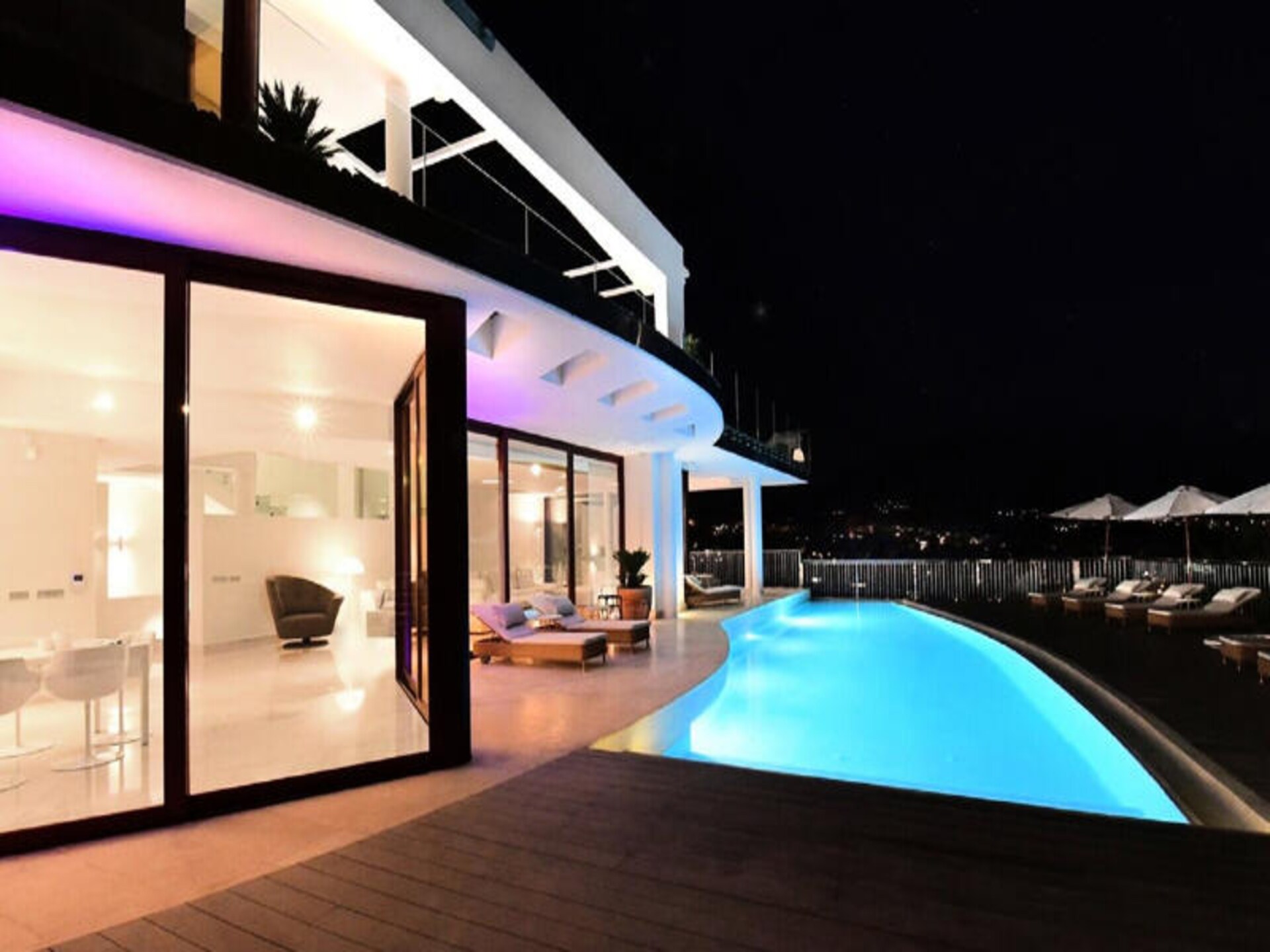 Luxe villa voor 16 personen in Nueva Andalucía met privézwembad en panoramisch uitzicht op zee - foto 71