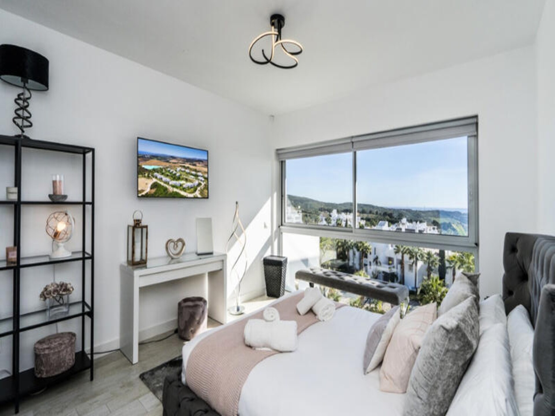 Modern Appartement aan de Kristalheldere Lagune van Casares, Costa del Sol - foto 16