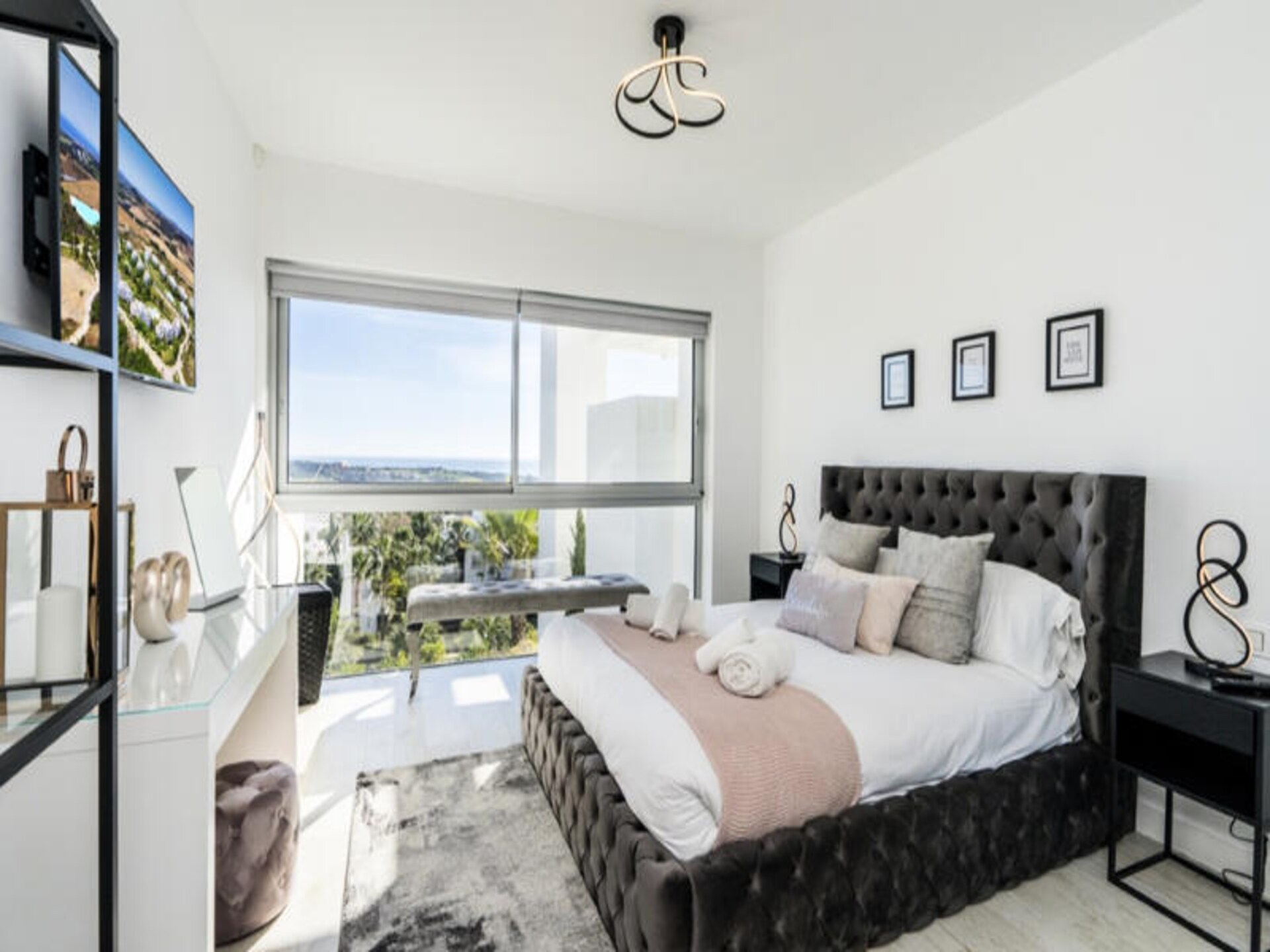 Modern Appartement aan de Kristalheldere Lagune van Casares, Costa del Sol - foto 17
