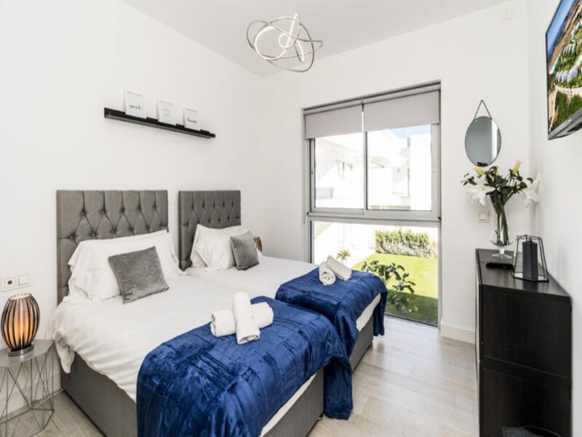 Modern Appartement aan de Kristalheldere Lagune van Casares, Costa del Sol - foto 20