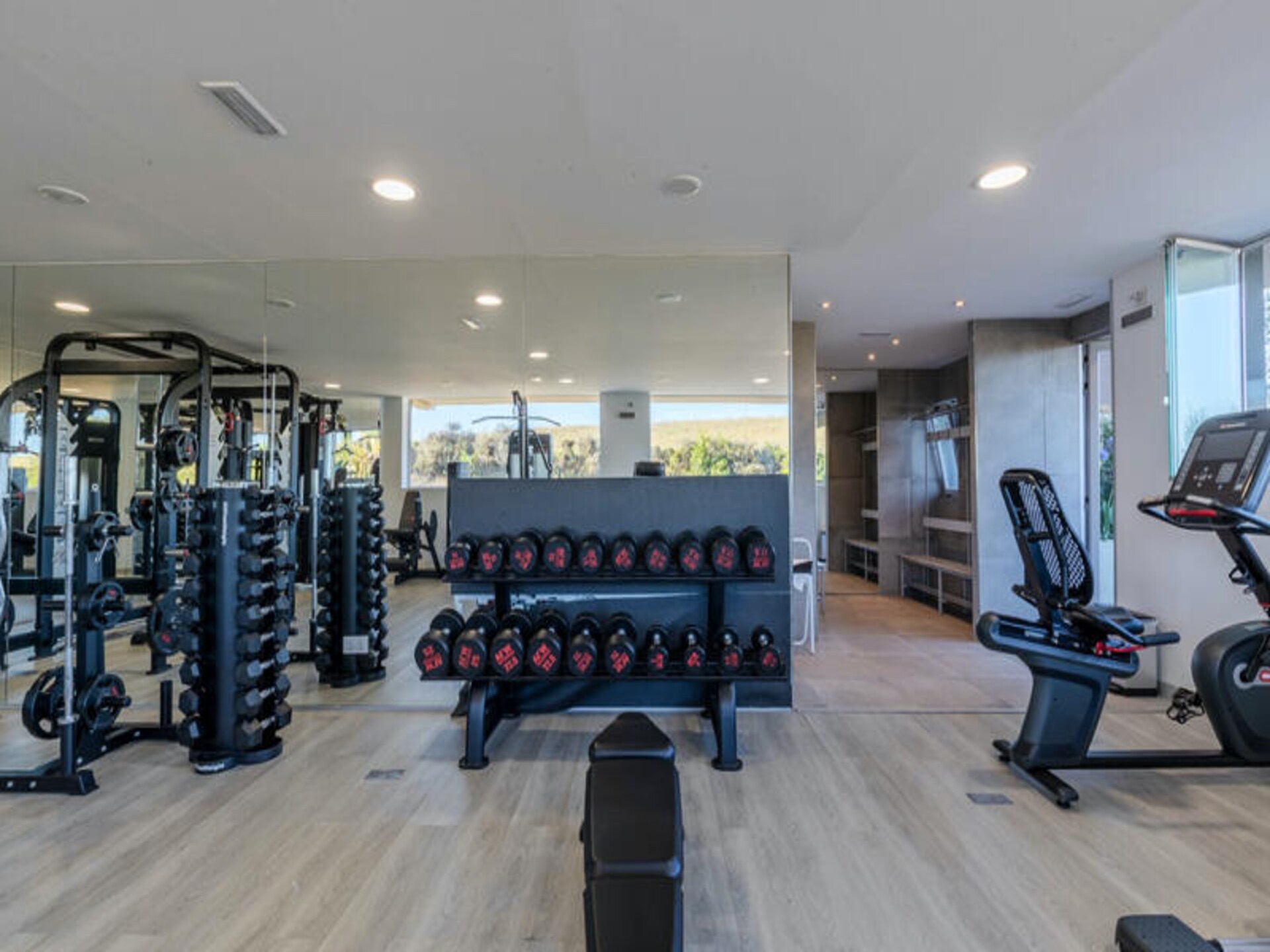Modern Appartement aan de Kristalheldere Lagune van Casares, Costa del Sol - foto 25
