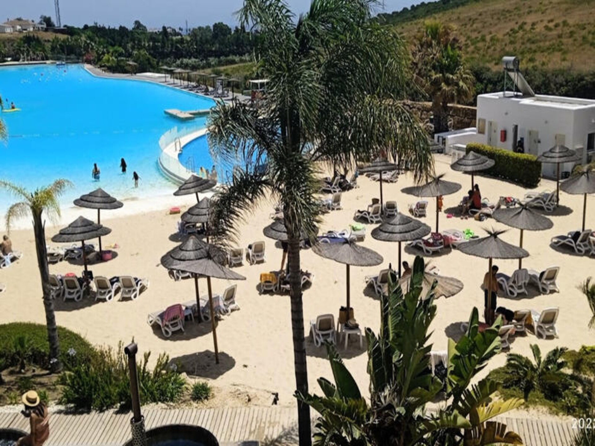 Modern Appartement aan de Kristalheldere Lagune van Casares, Costa del Sol - foto 31