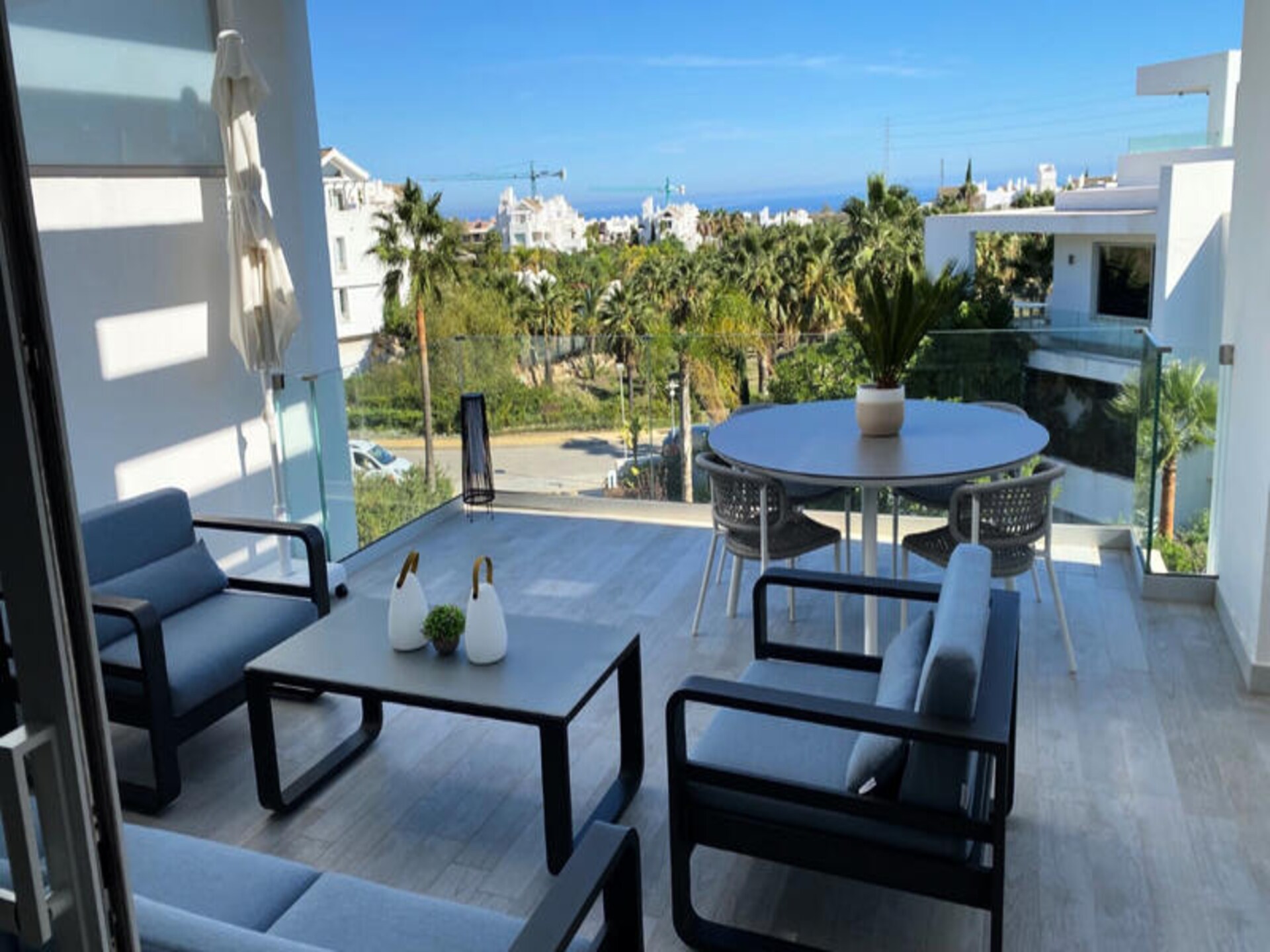 Luxe appartement aan kristalheldere lagune in Casares, vlakbij Marbella - foto 2