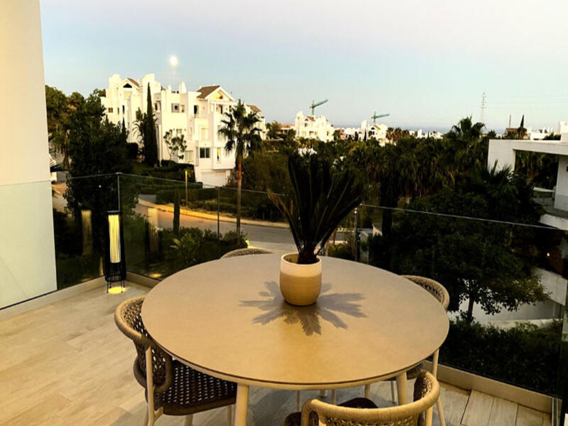 Luxe appartement aan kristalheldere lagune in Casares, vlakbij Marbella - foto 21