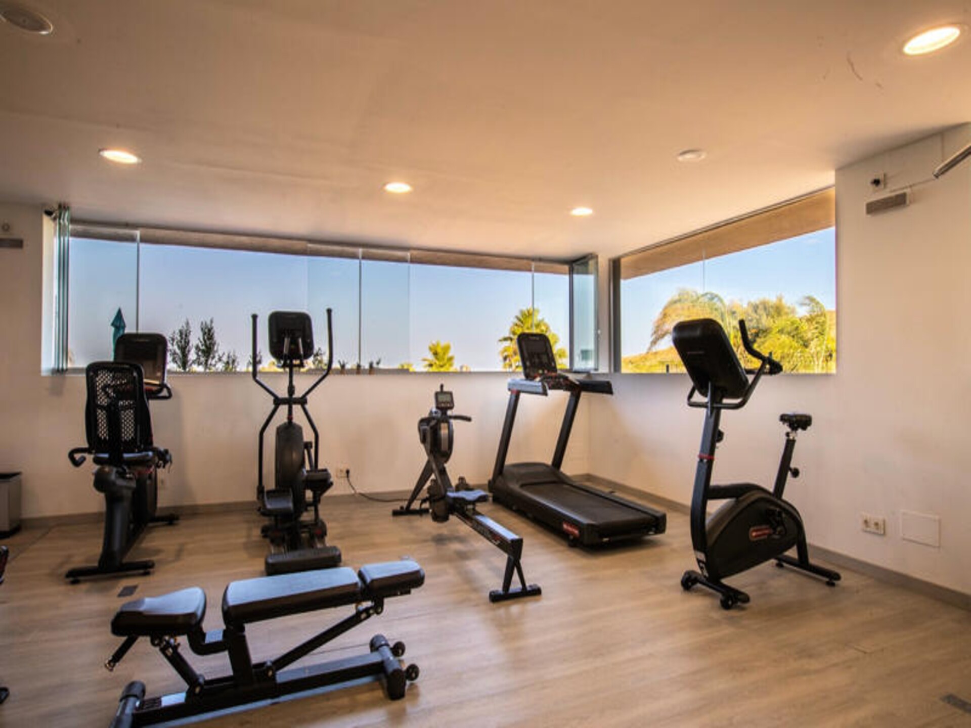 Luxe appartement aan kristalheldere lagune in Casares, vlakbij Marbella - foto 22
