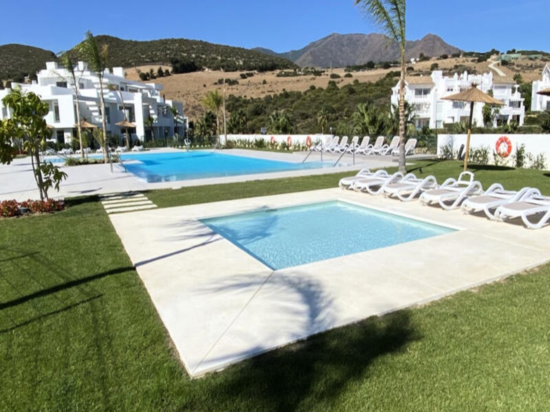 Luxe appartement aan kristalheldere lagune in Casares, vlakbij Marbella - foto 33