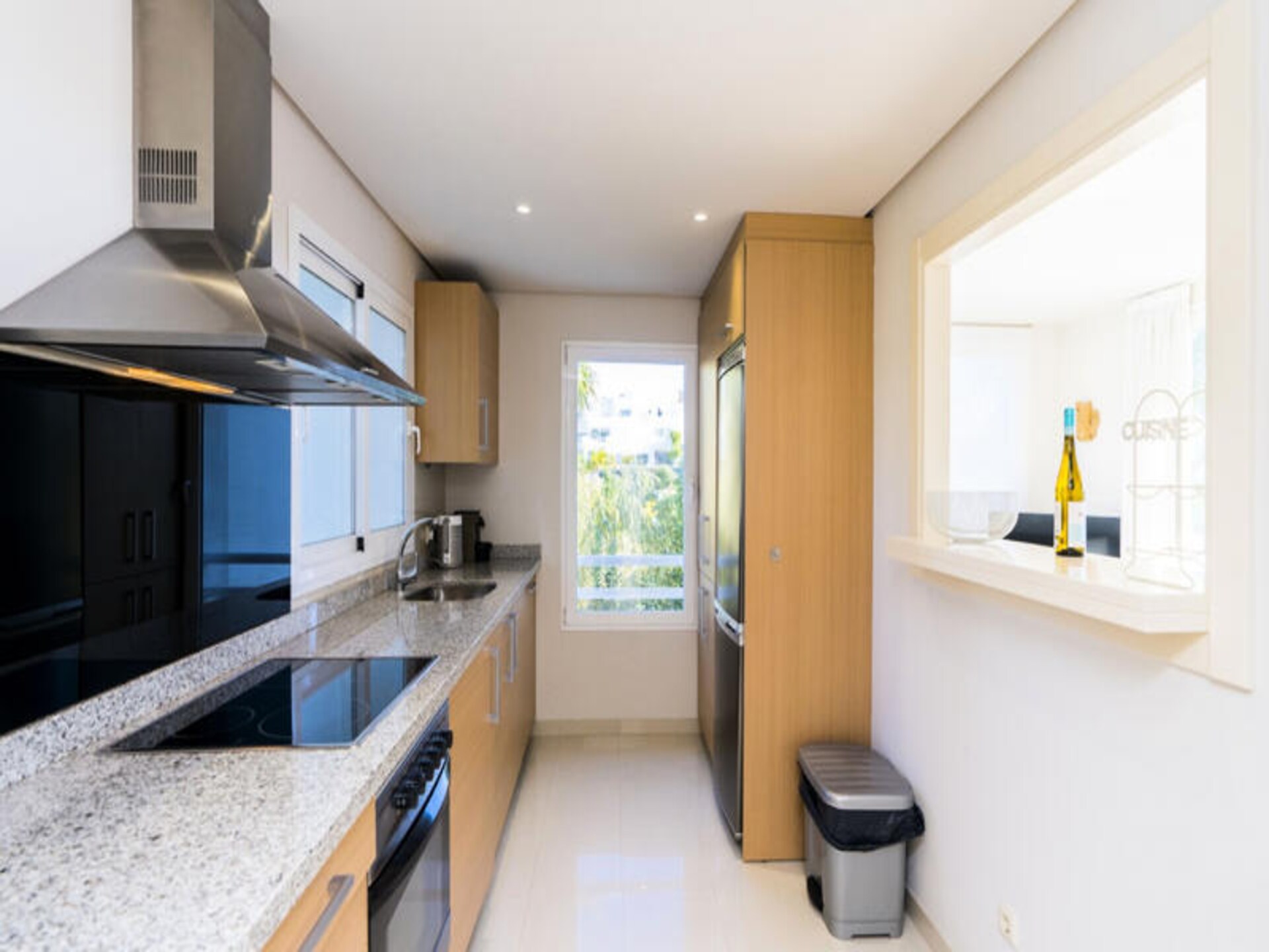 Modern appartement met privétuin en toegang tot kristalheldere lagune in Casares - foto 18