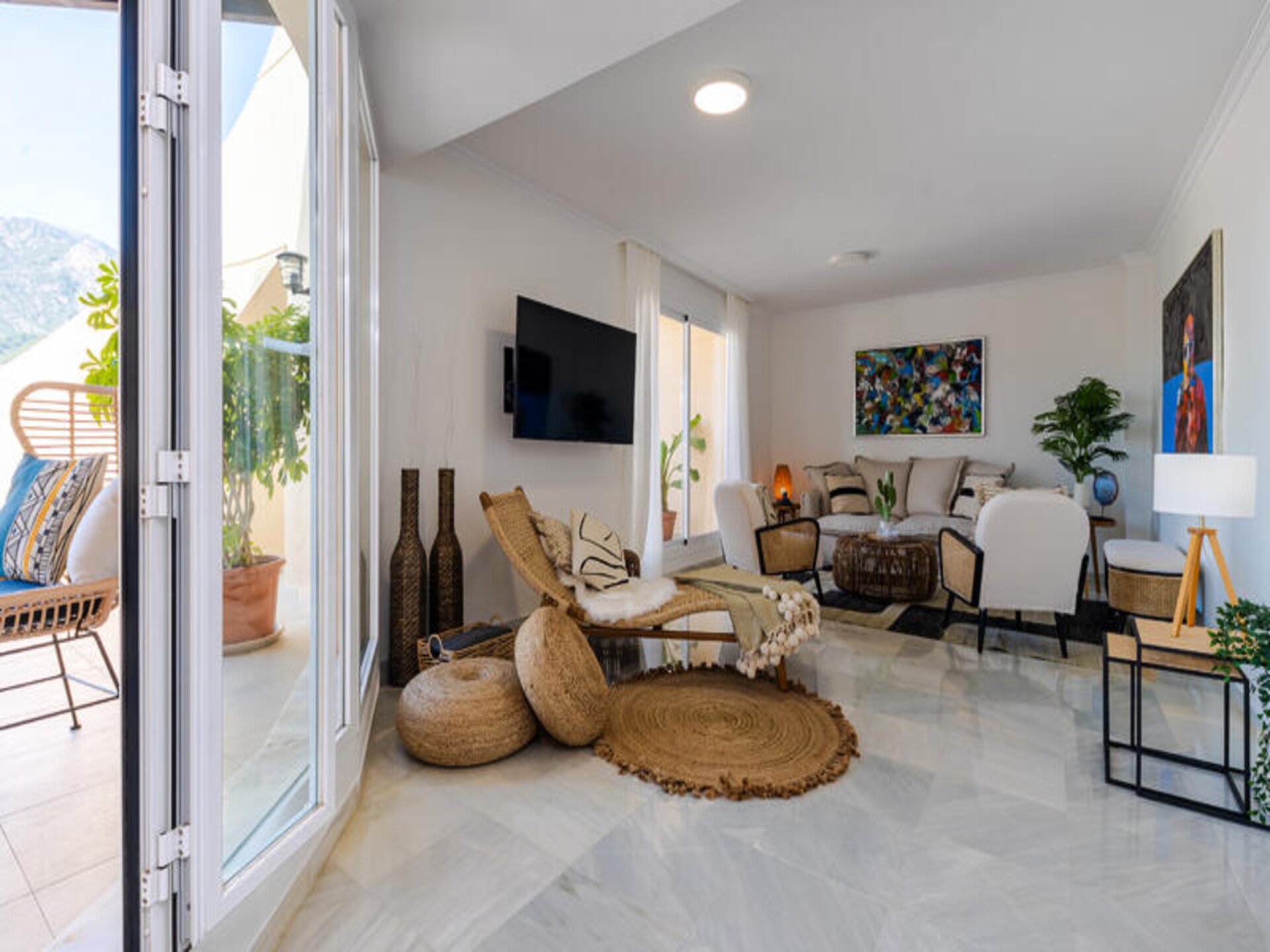 Modern appartement in centrum Marbella met privéterrassen en zicht op La Concha - foto 5