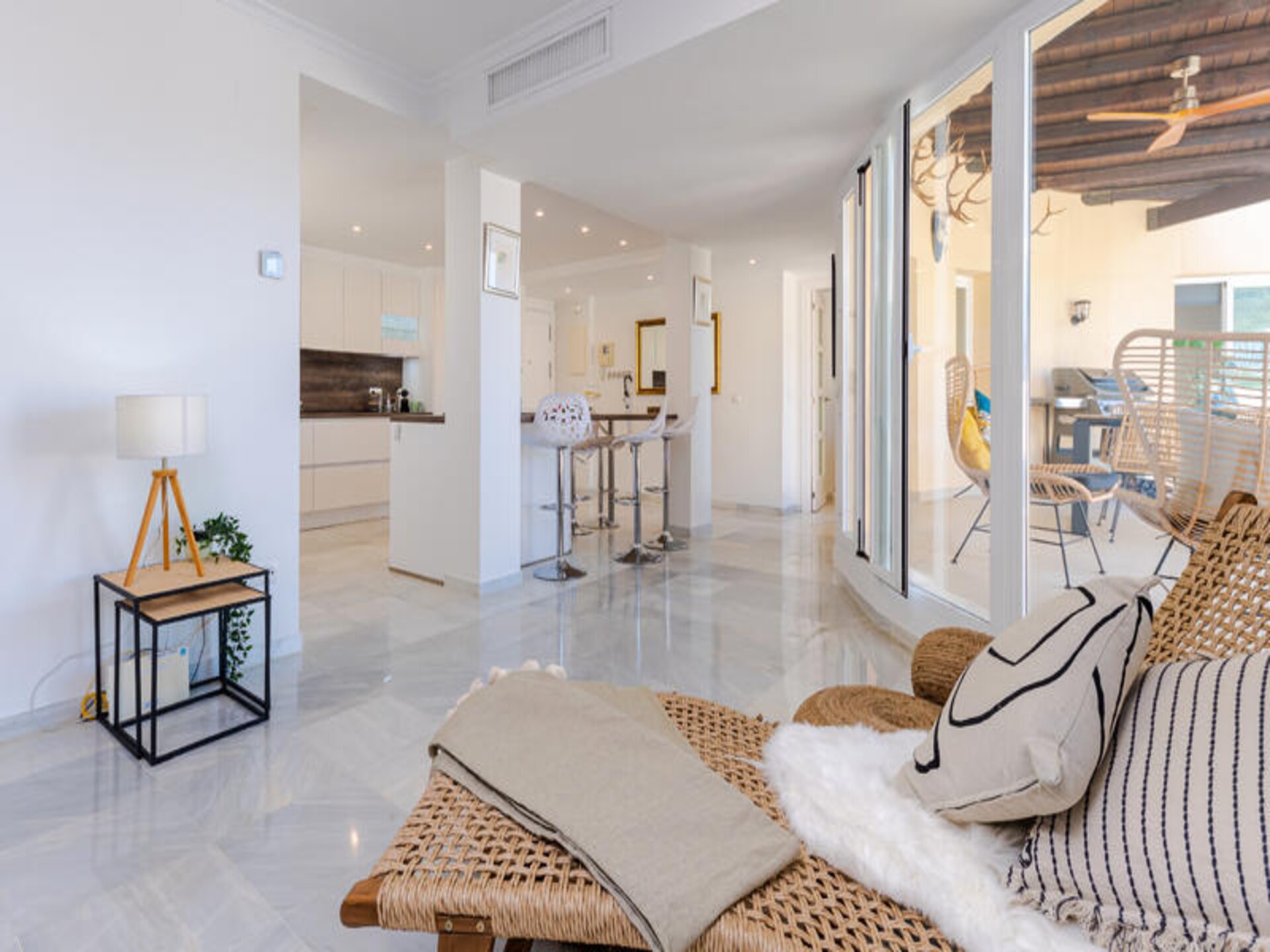 Modern appartement in centrum Marbella met privéterrassen en zicht op La Concha - foto 9