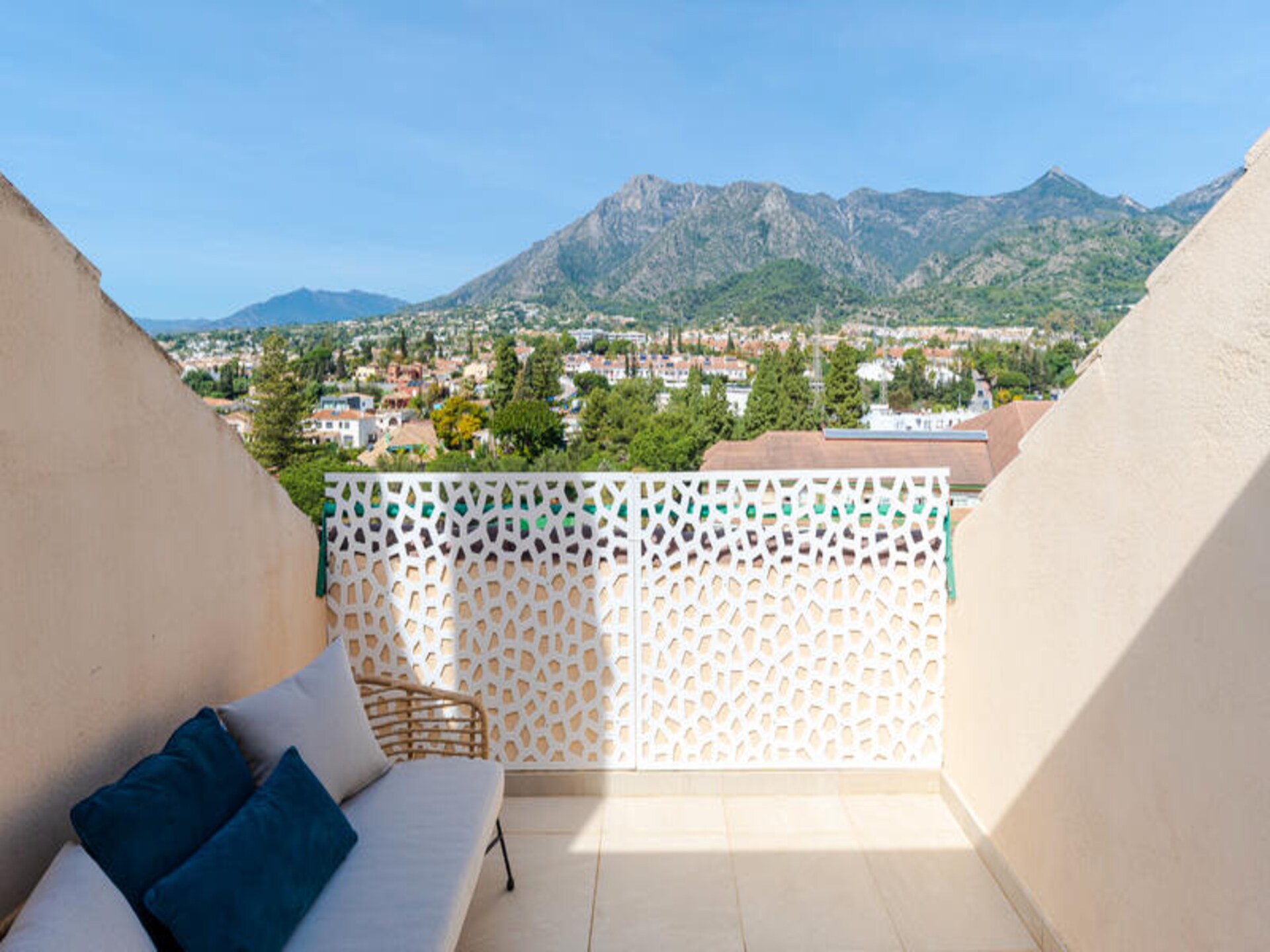 Modern appartement in centrum Marbella met privéterrassen en zicht op La Concha - foto 17