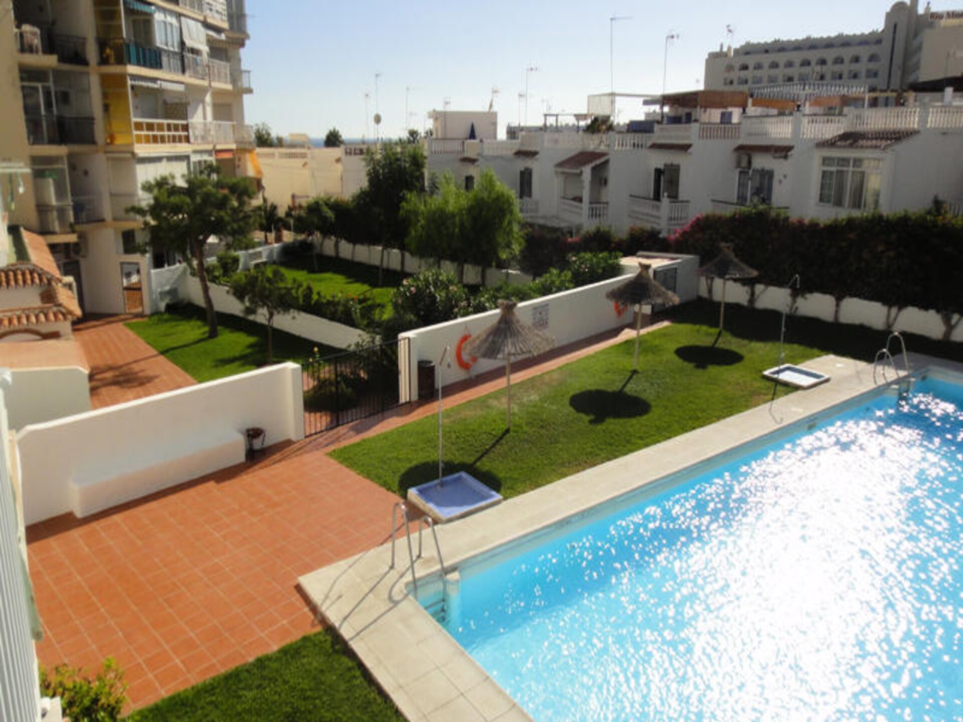 Zonnig appartement op 50m van Playa Torrecilla met zwembad en zeezicht - foto 9