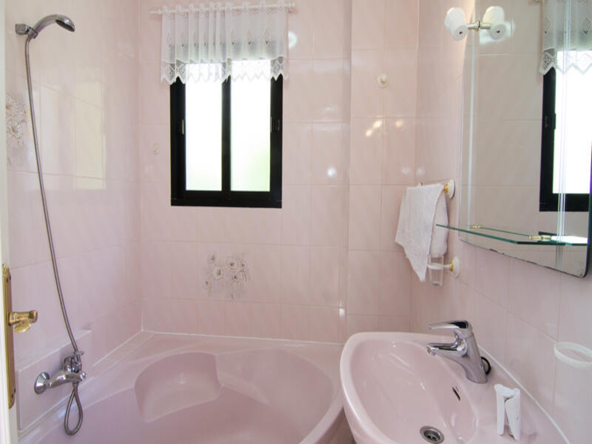 Appartement in Nerja met panoramisch zeezicht en spa-toegang - foto 12