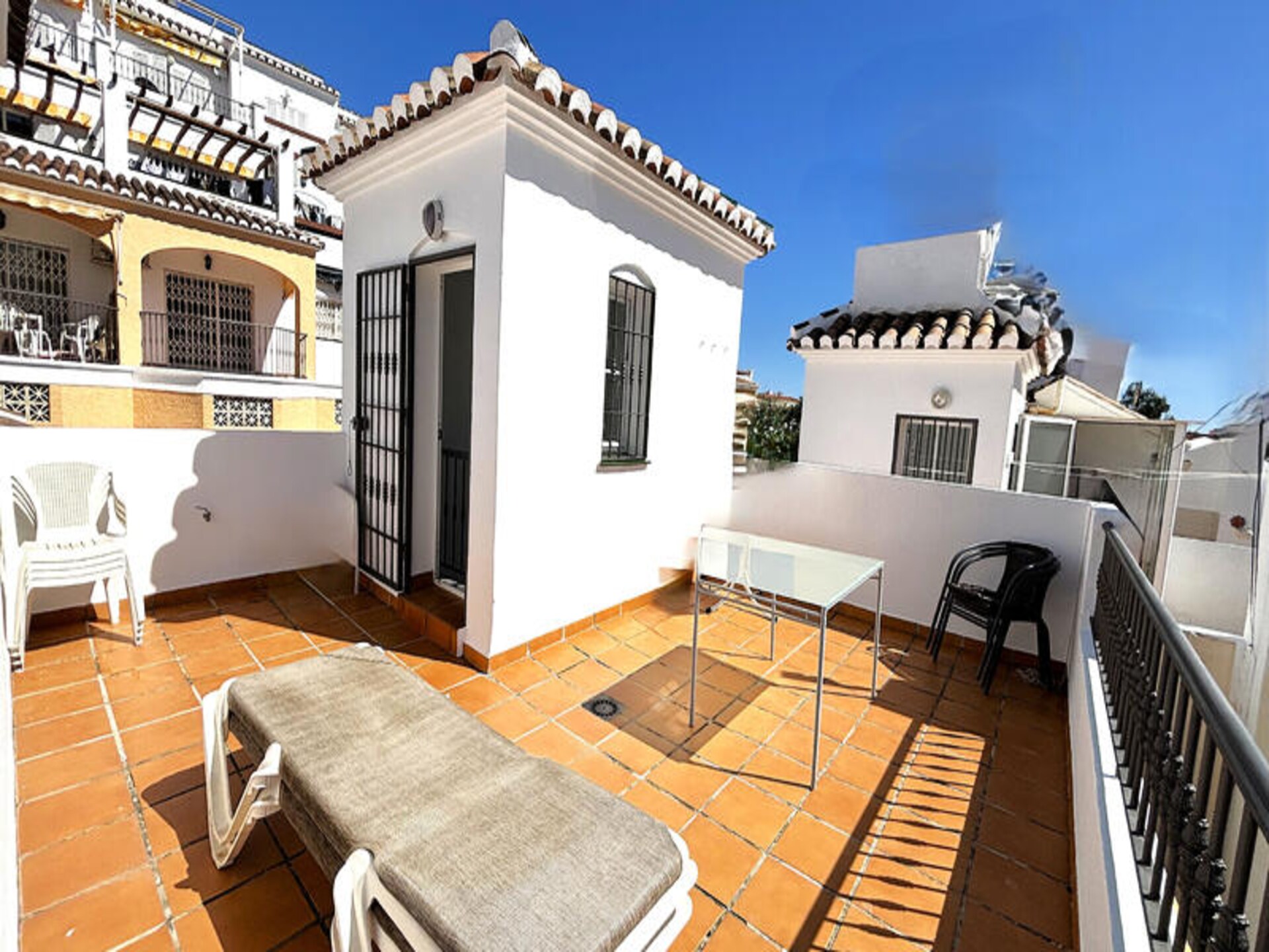 Zonovergoten appartement in Nerja, vlakbij Playa Burriana - foto 27