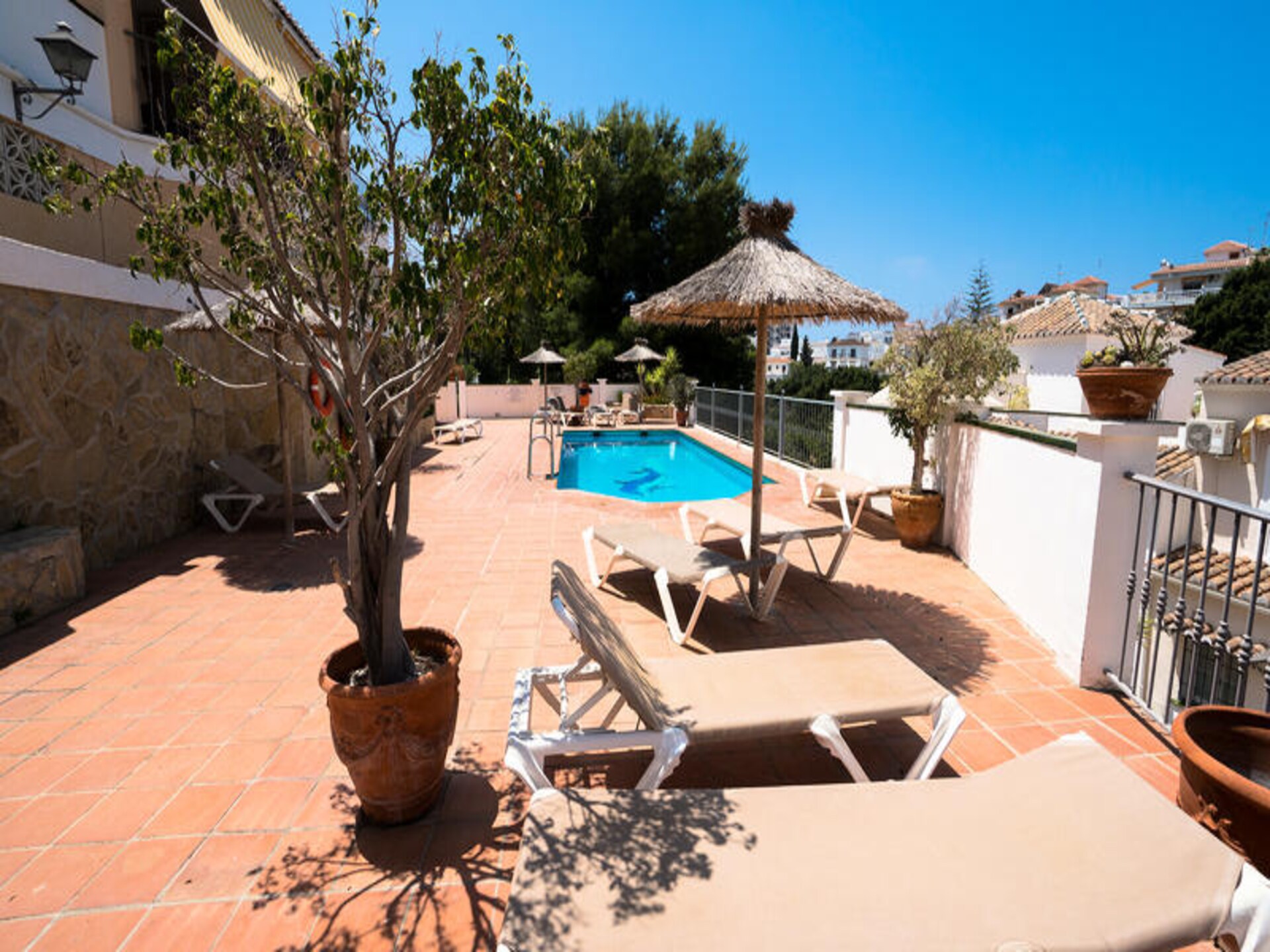 Zonovergoten appartement in Nerja, vlakbij Playa Burriana - foto 31