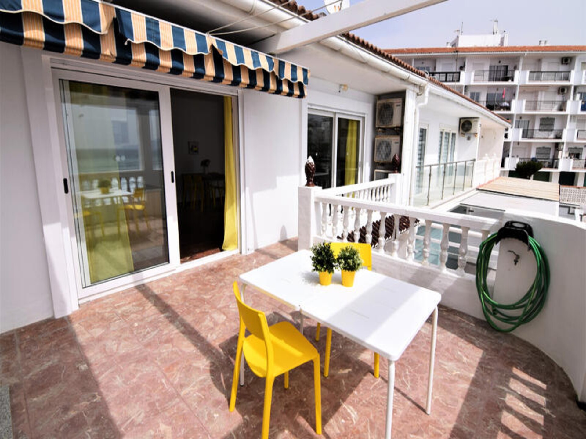 Strandappartement in Nerja met privéterras en gemeenschappelijk zwembad - foto 4