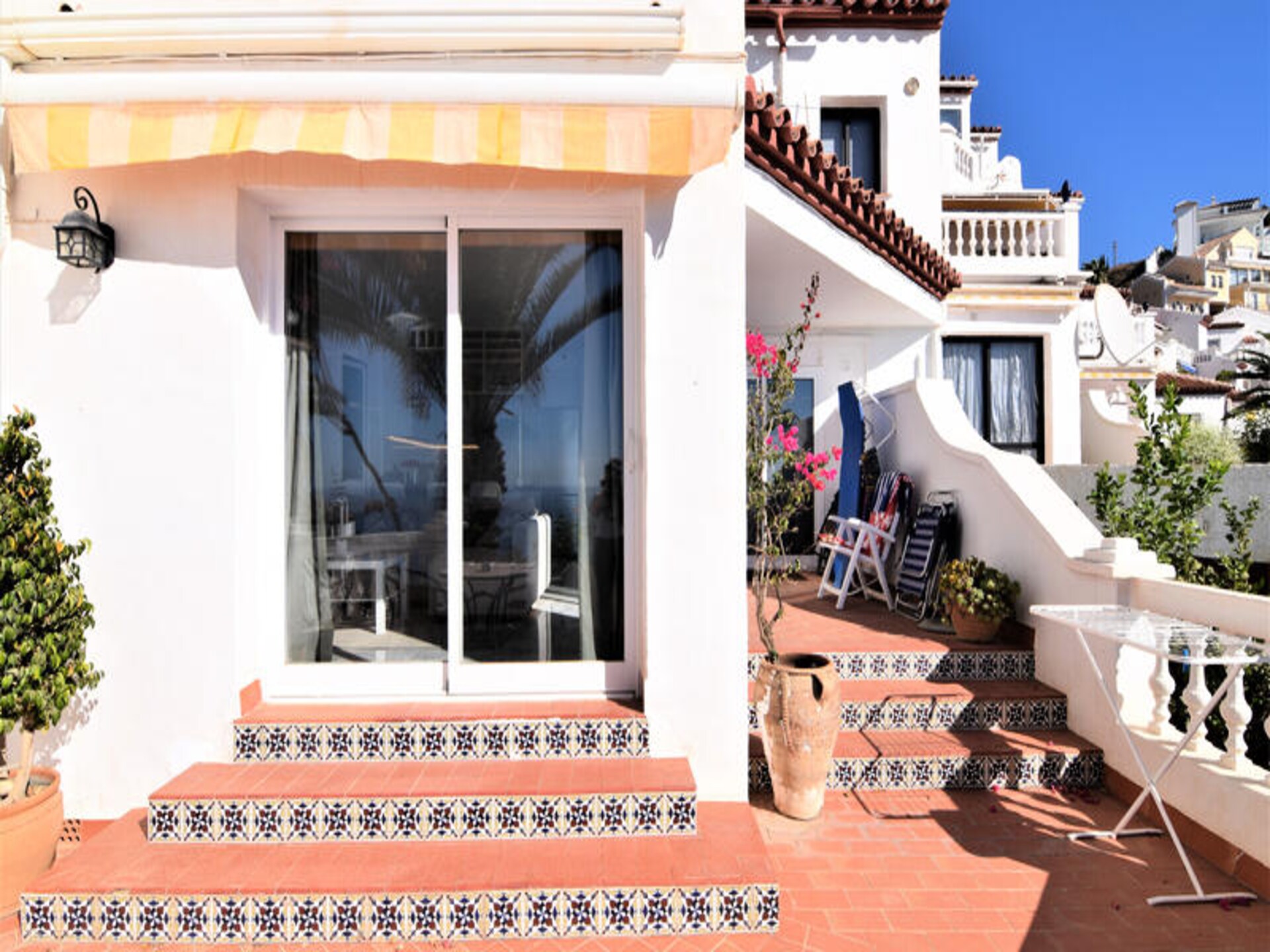 Heuveltop appartement met panoramisch zeezicht en zwembad in Nerja - foto 15